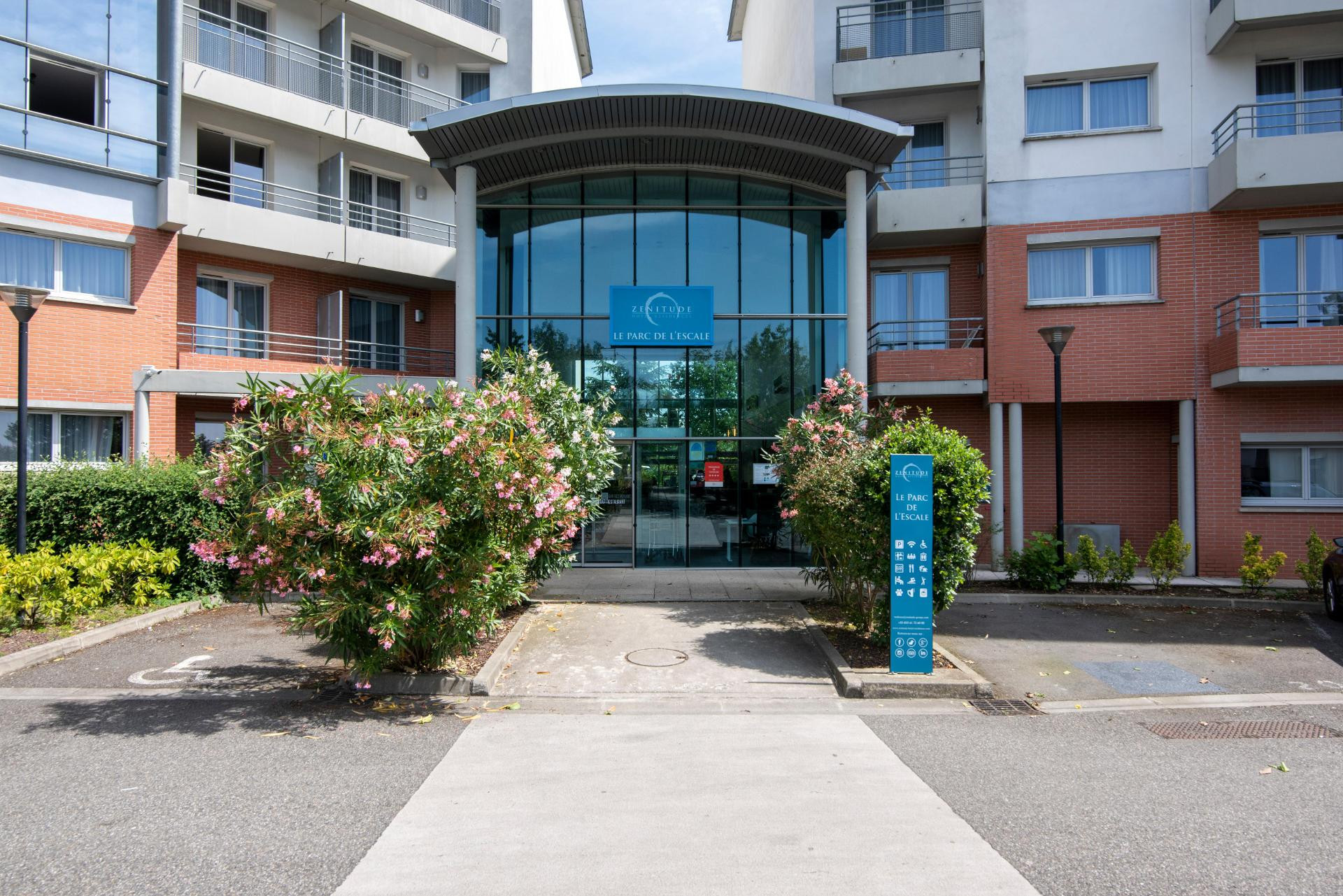 Vista Exterior Clarion Aparthotel Toulouse Le Parc de l’Escale