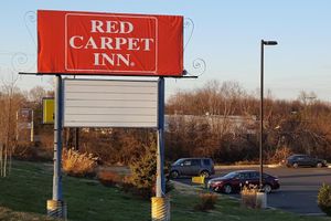 Alojamiento - Red Carpet Inn