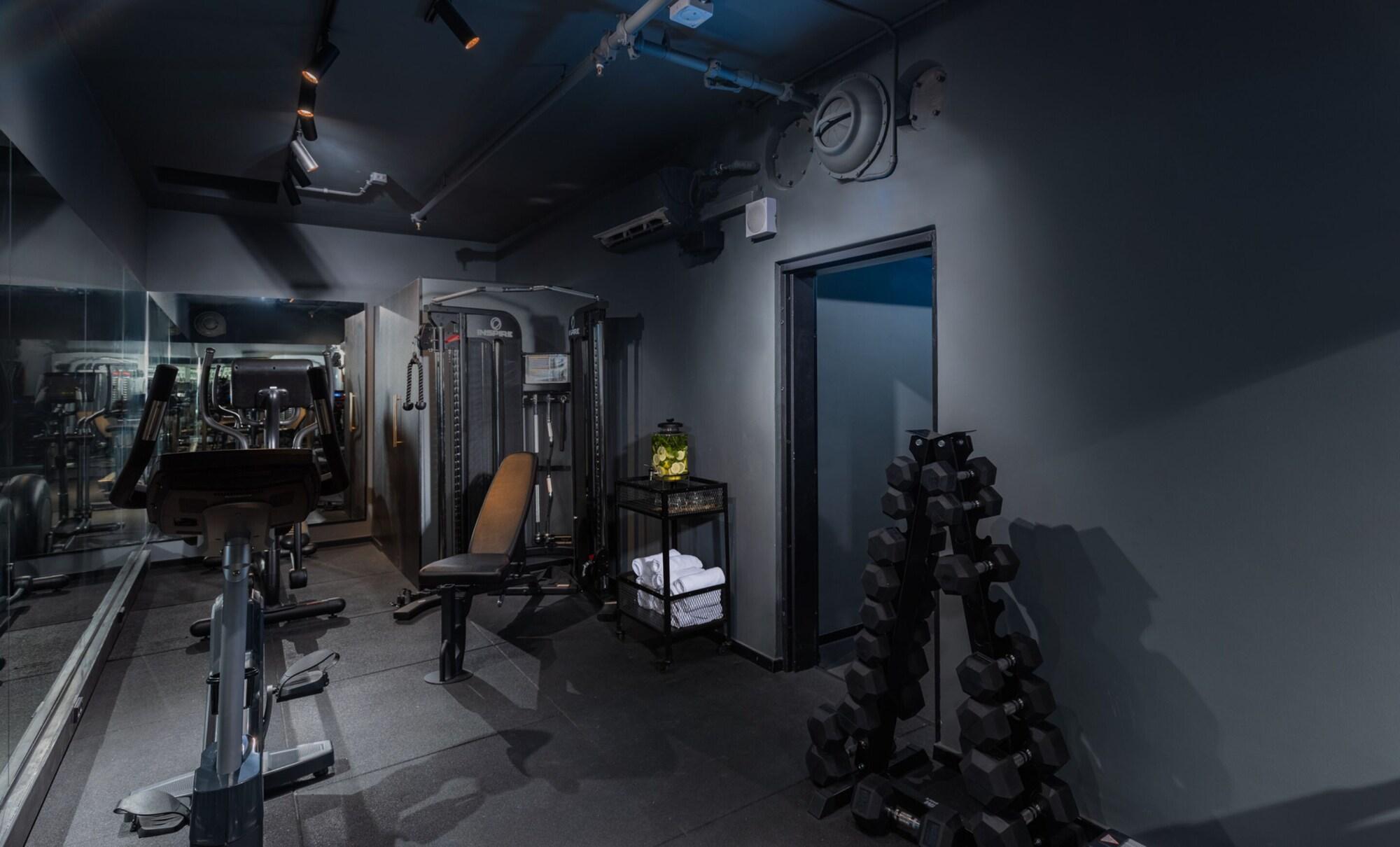 Gimnasio Brown Machne Yehuda