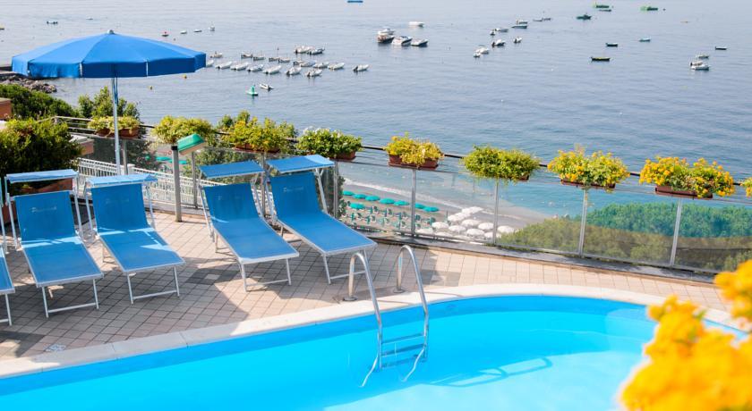 Vista Piscina Hotel Panorama