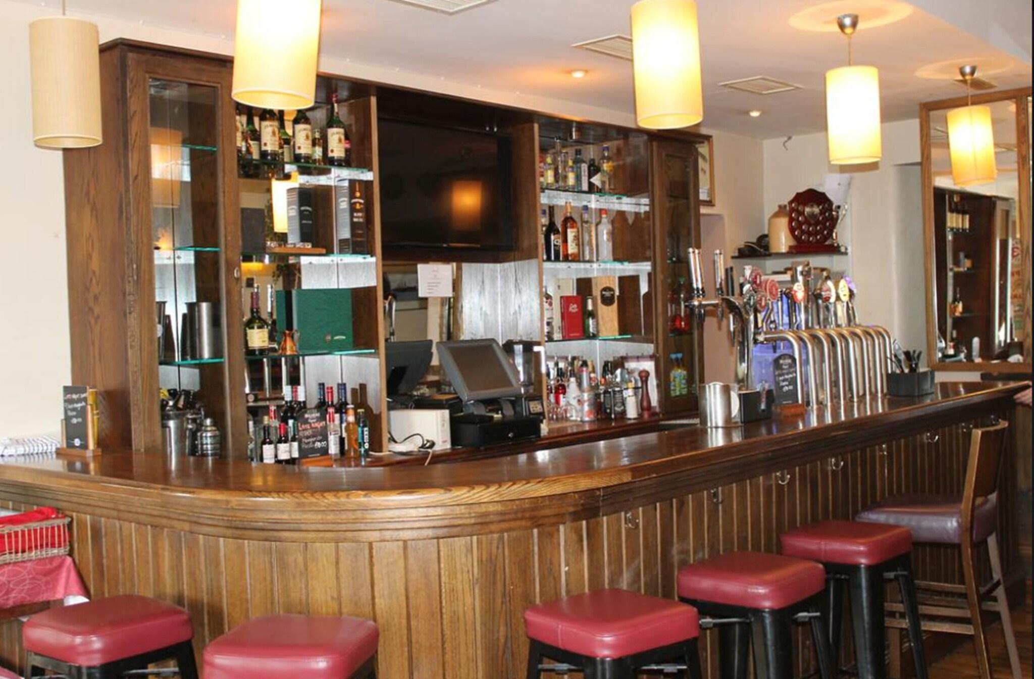 Bar/Salón Commodore