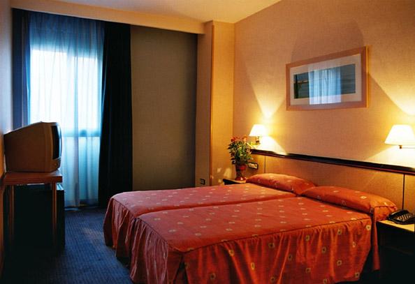 Guest room Barcelona Century Hotel