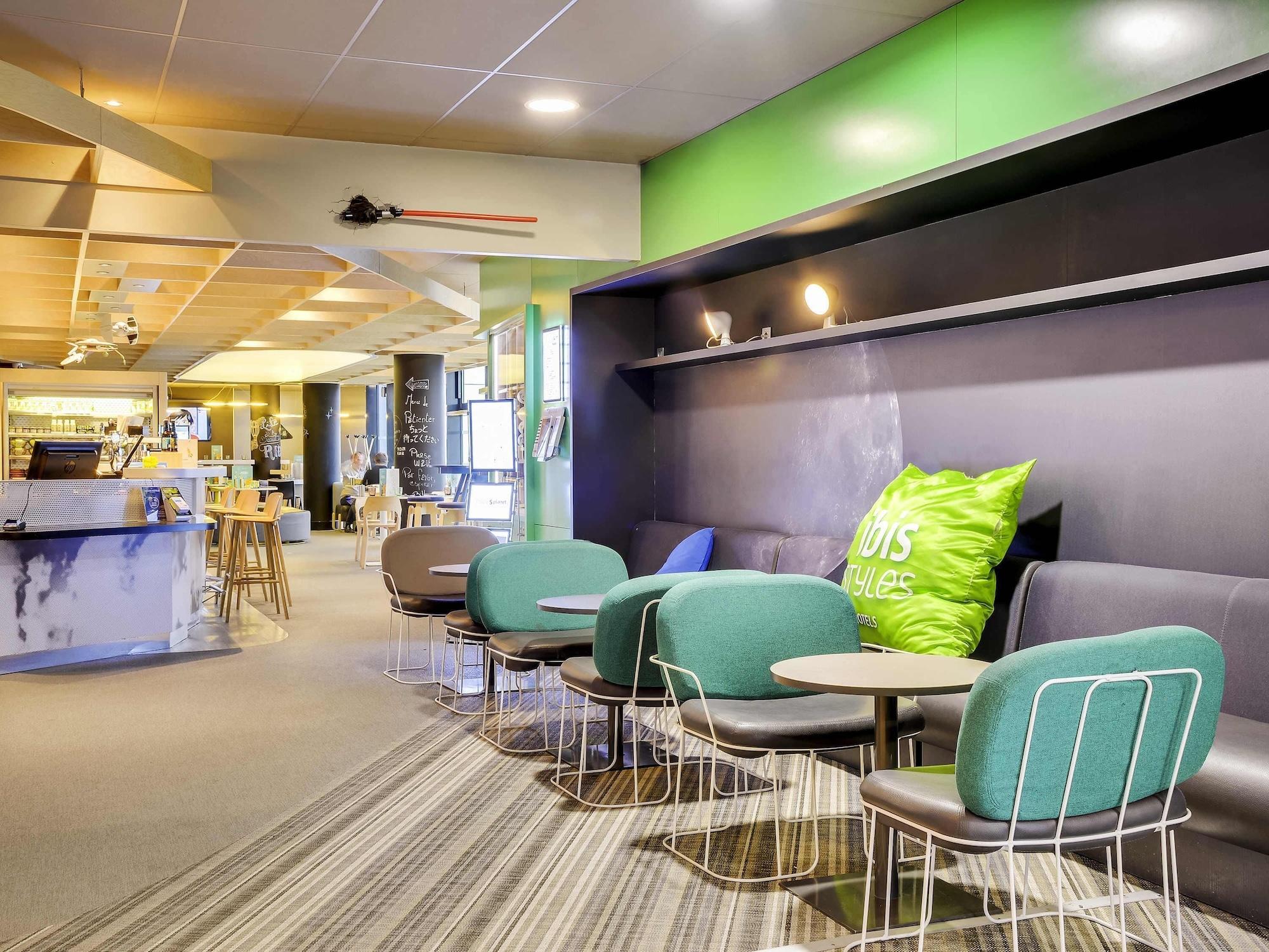 Bar/Salón Ibis Styles Paris Charles de Gaulle Airport