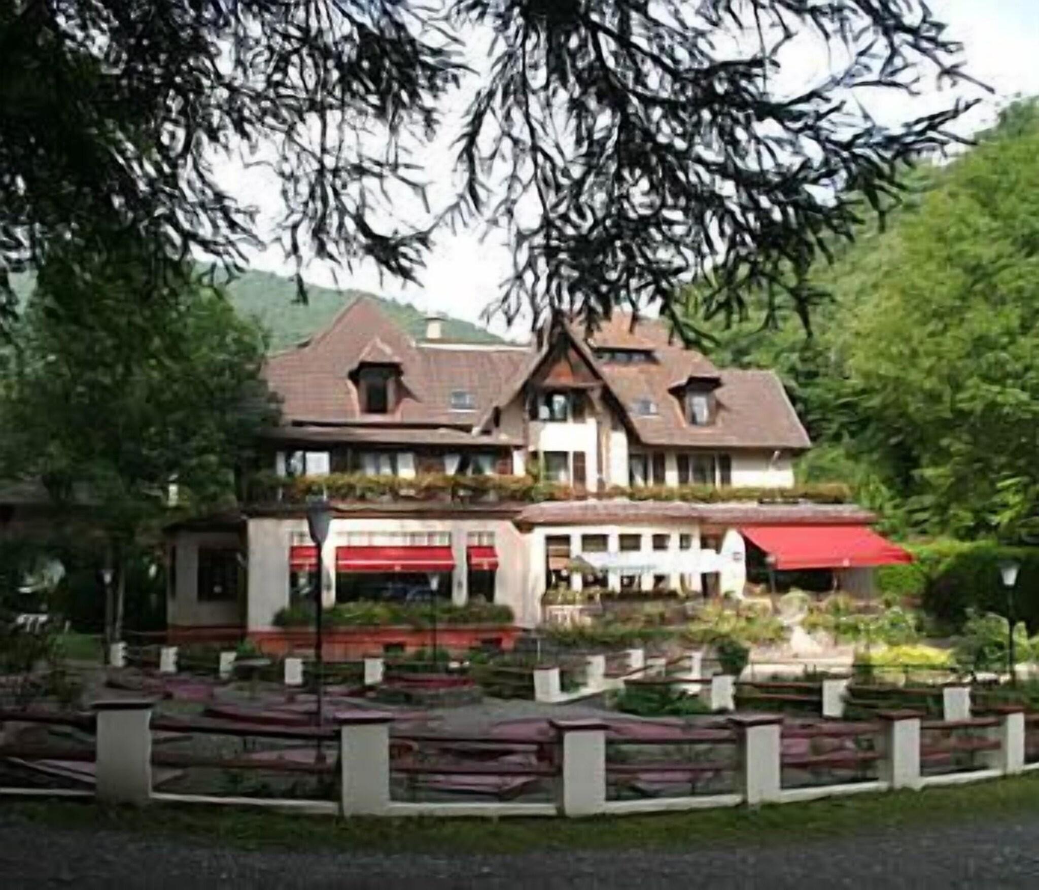 Vista Exterior Le Saint Barnabé Hôtel & SPA