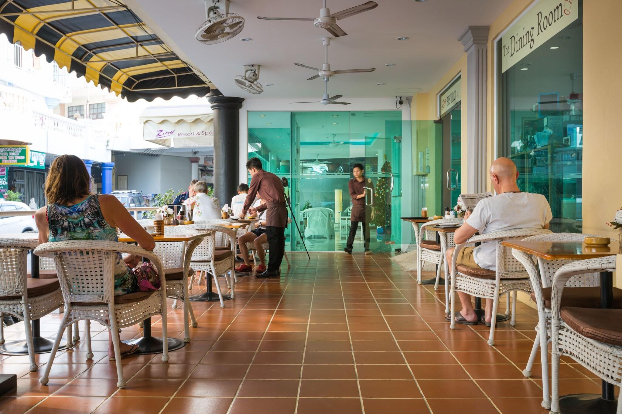 Bar/Salón Zing Resort & Spa