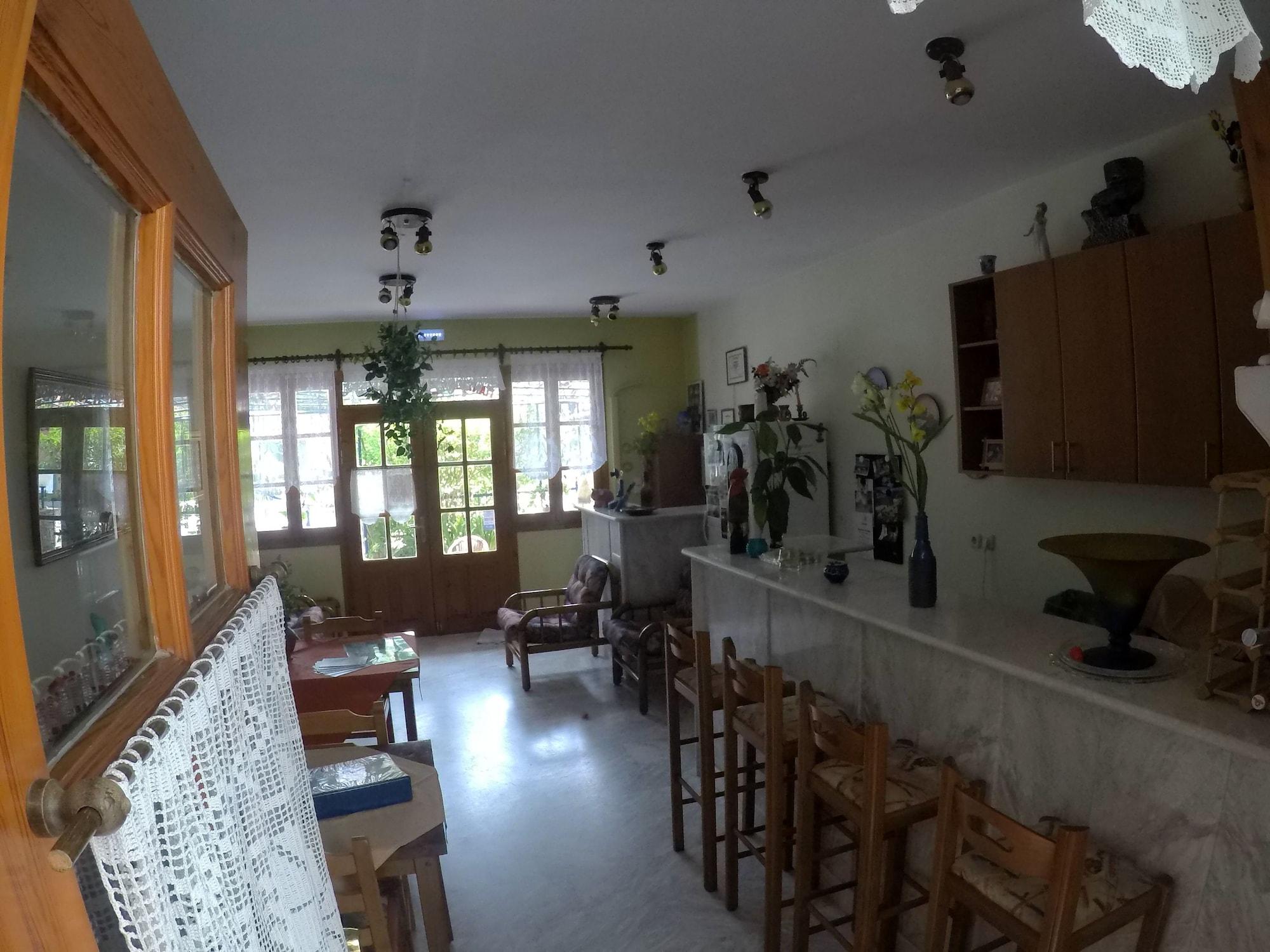 Vista Lobby Zafiria Apartments