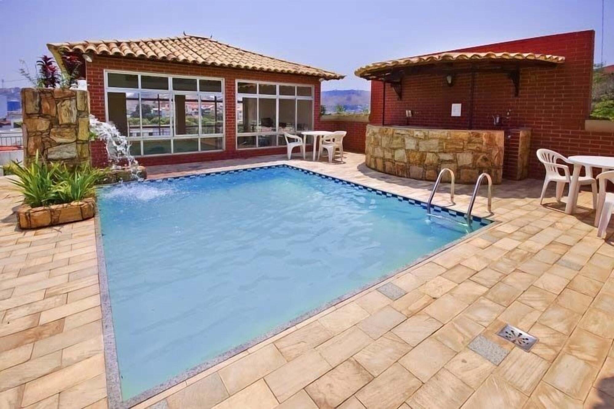 Vista Piscina Ubaense Plaza Hotel