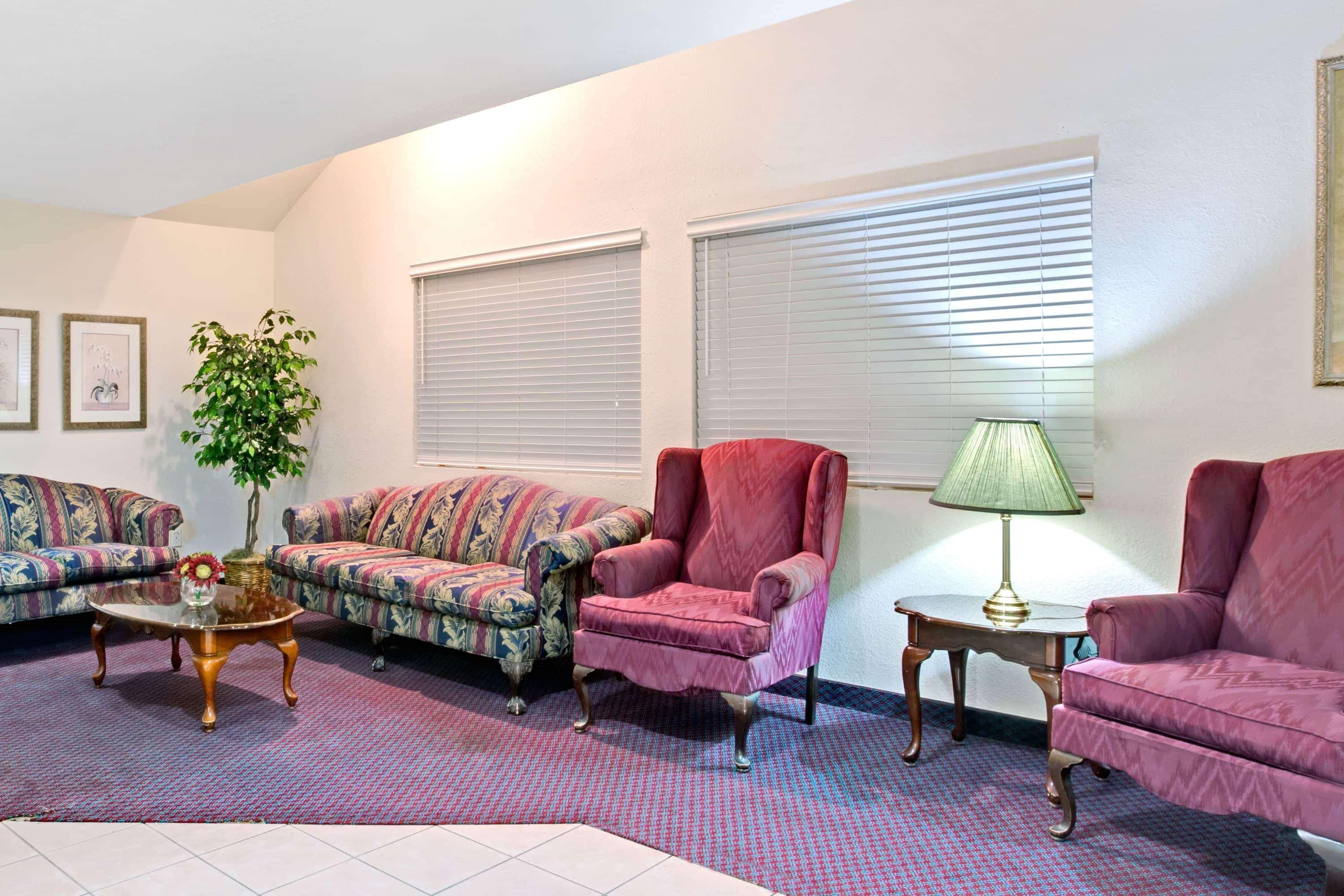 Vista Lobby Microtel Inn & Suites by Wyndham Morgan Hill/San Jose Area