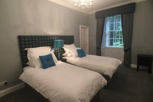 Alquiler Vacacional - Historic Apartment in Colinton Village with Car Parking