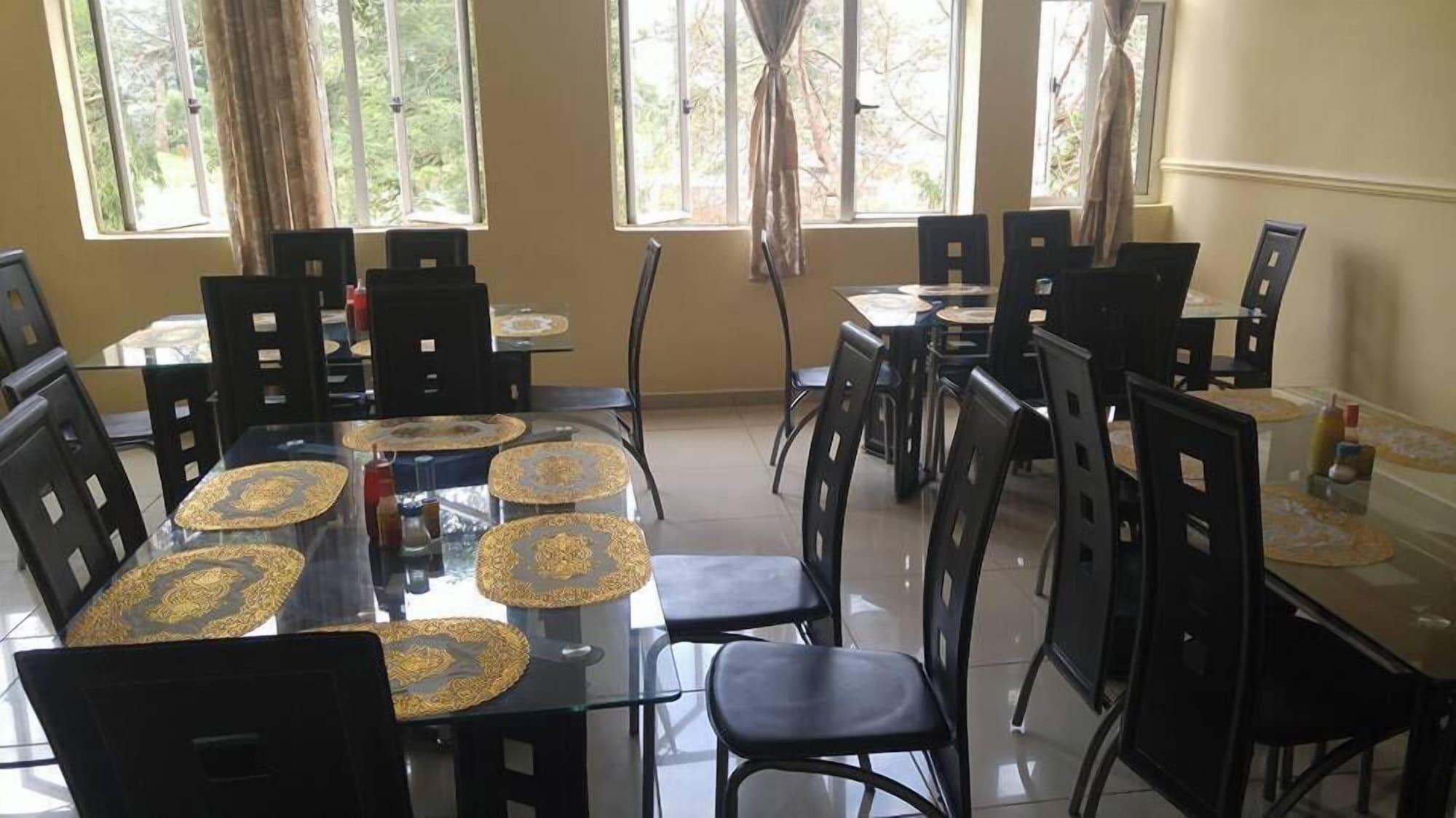 Restaurant Bluegum Avenue Lodge