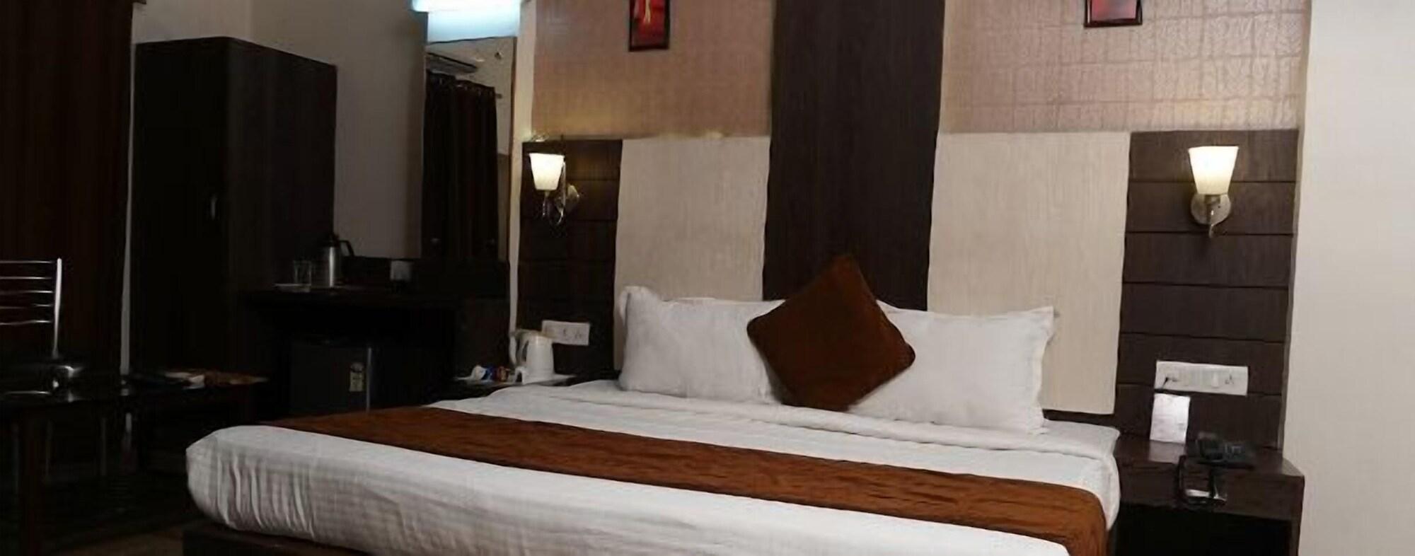 Varios Hotel Anushree