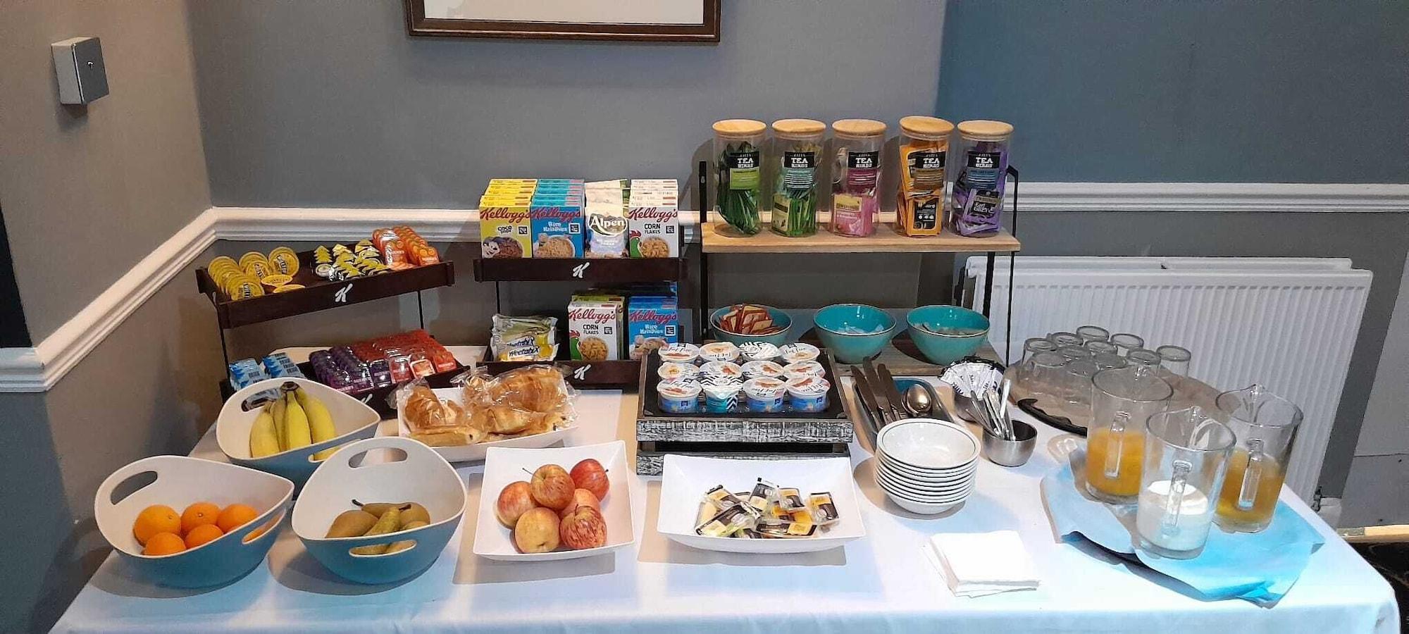 Restaurant OYO Lamphey Hall