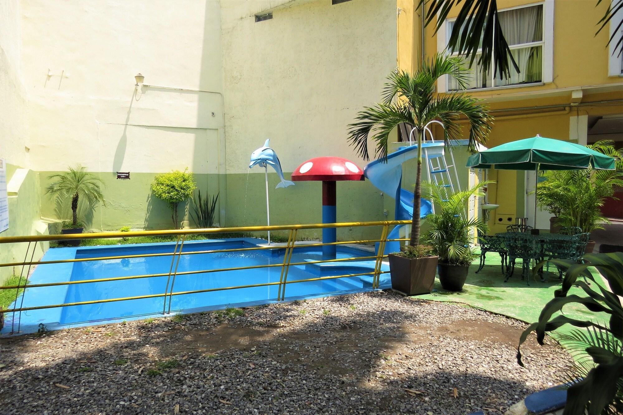 Varios Hotel Rúah
