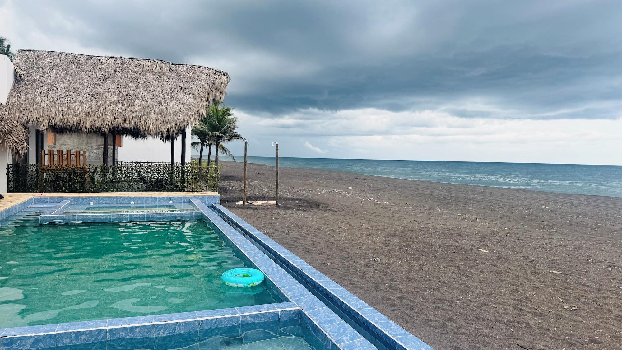 Vista Exterior Ricco Beach