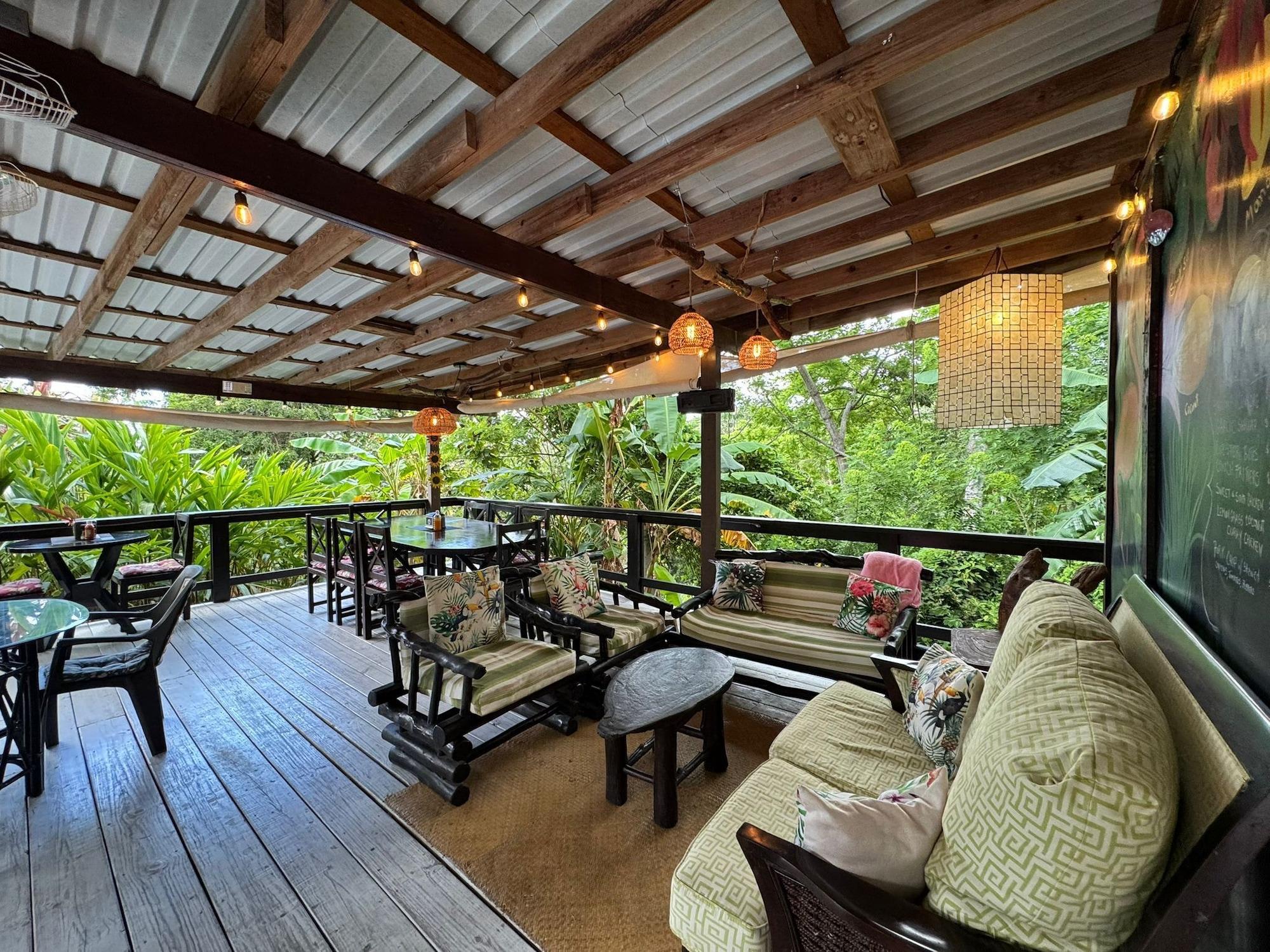 Restaurant Guava Grove Resort & Villas