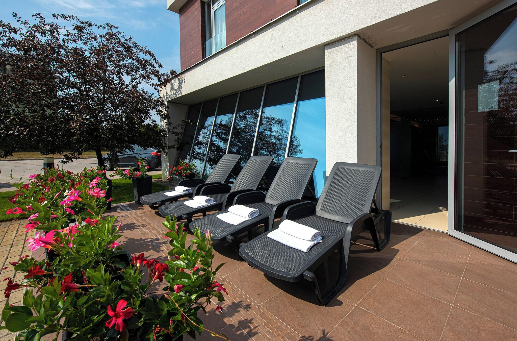Instalaciones Recreativas Outlet Hotel Polgár