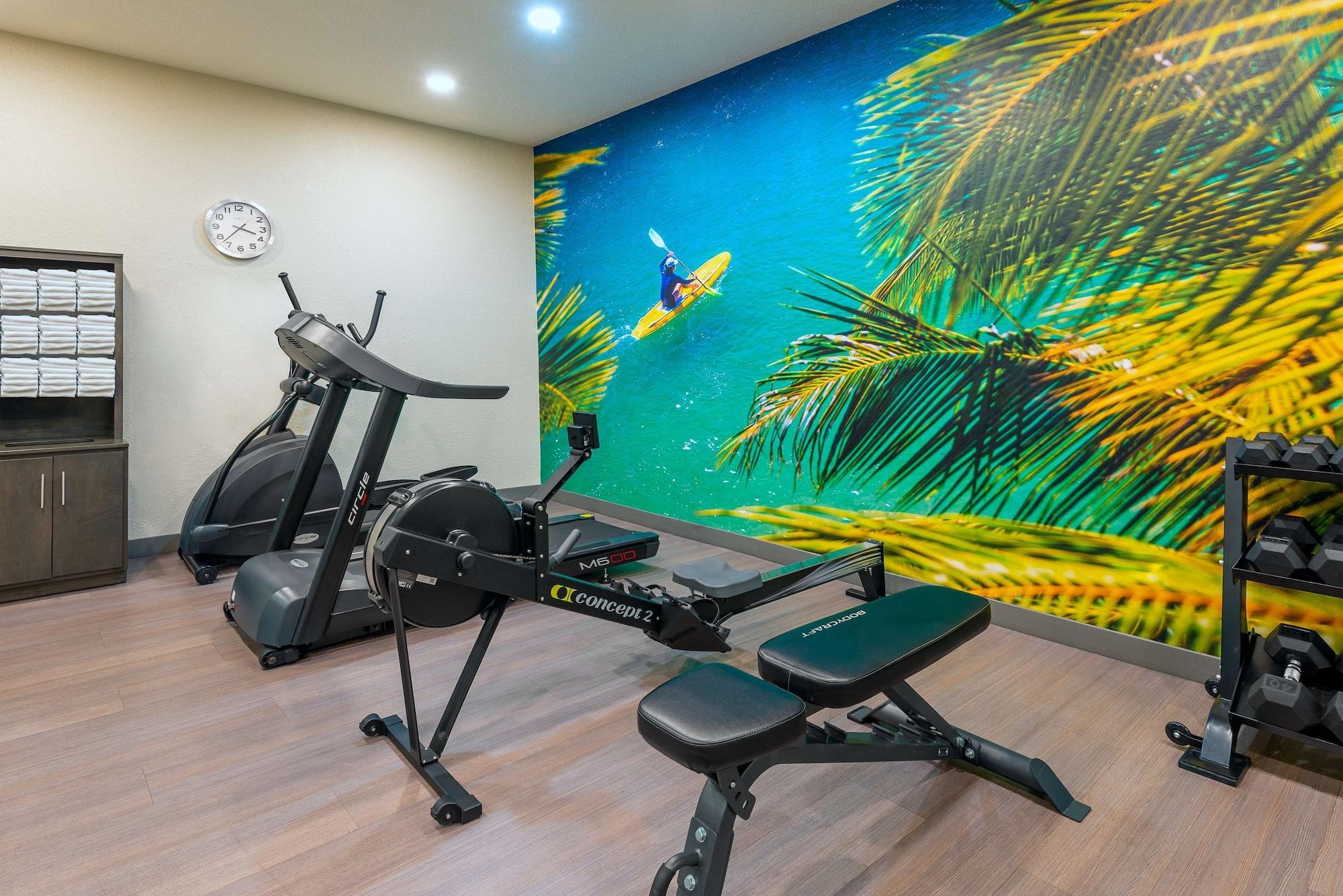 Gimnasio Ameniti Bay, BW Signature Collection