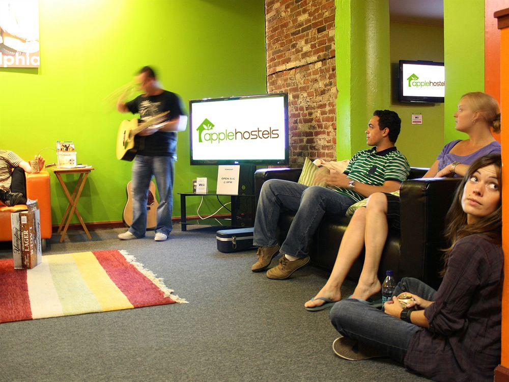 Vista Lobby Apple Hostels