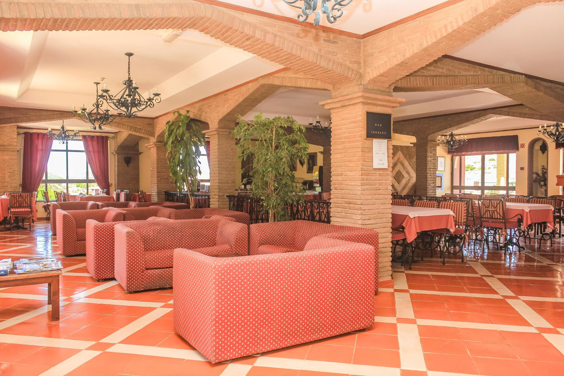 Vista Lobby Hotel Colina Dos Mouros