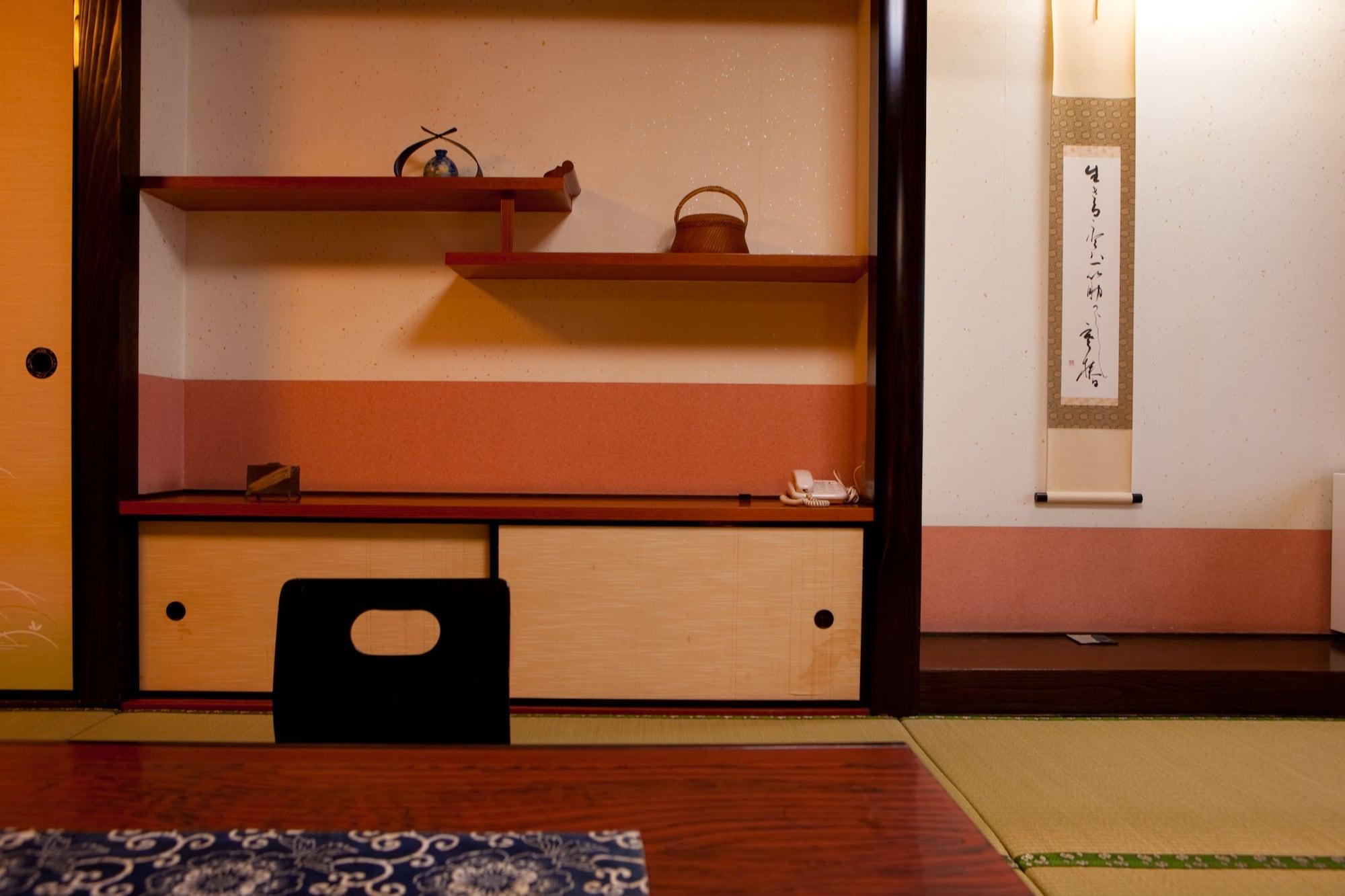 Set de Habitación Beppu Kankaiji Onsen Ryotei Matsubaya