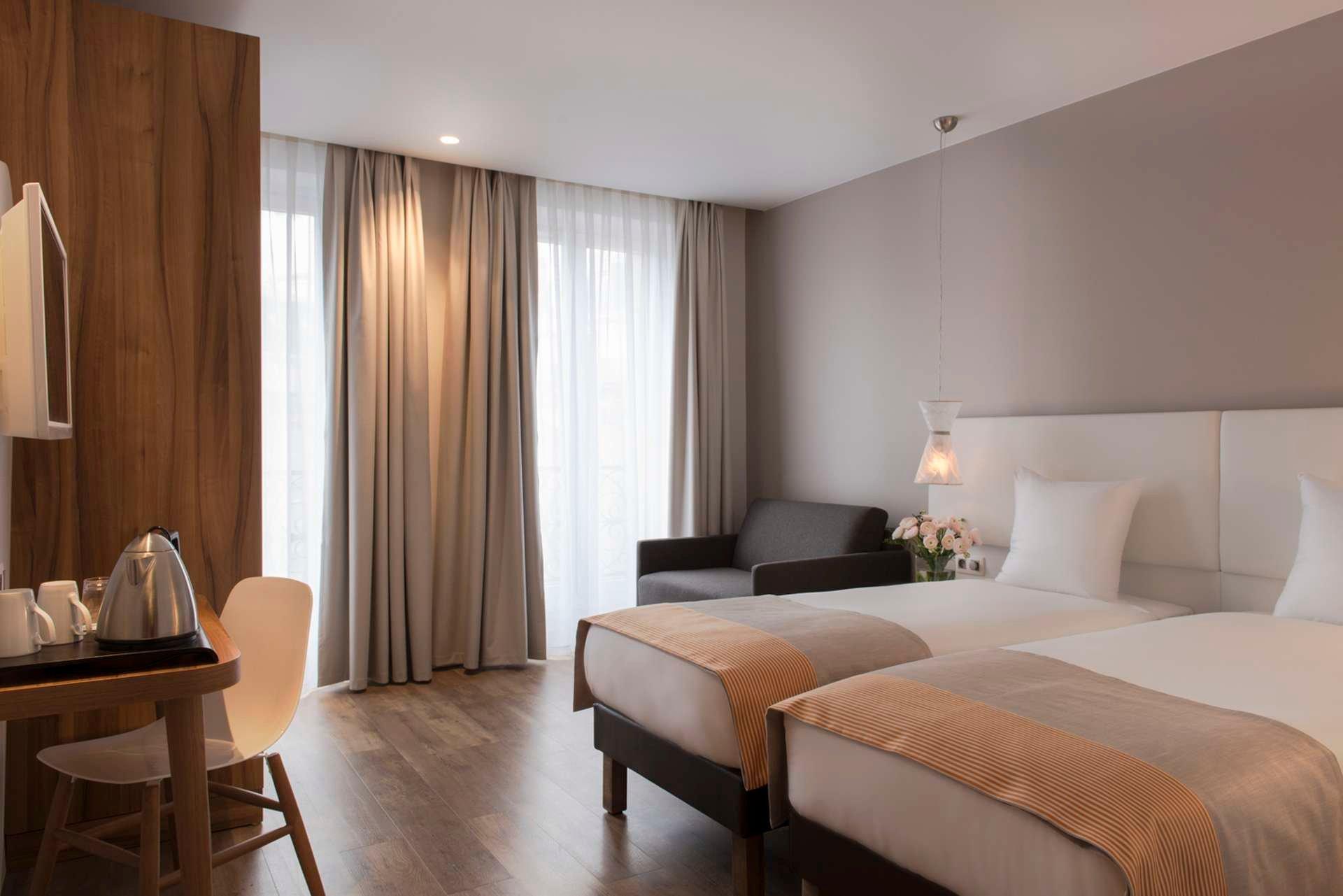 Varios Hotel Magenta 38 by HappyCulture
