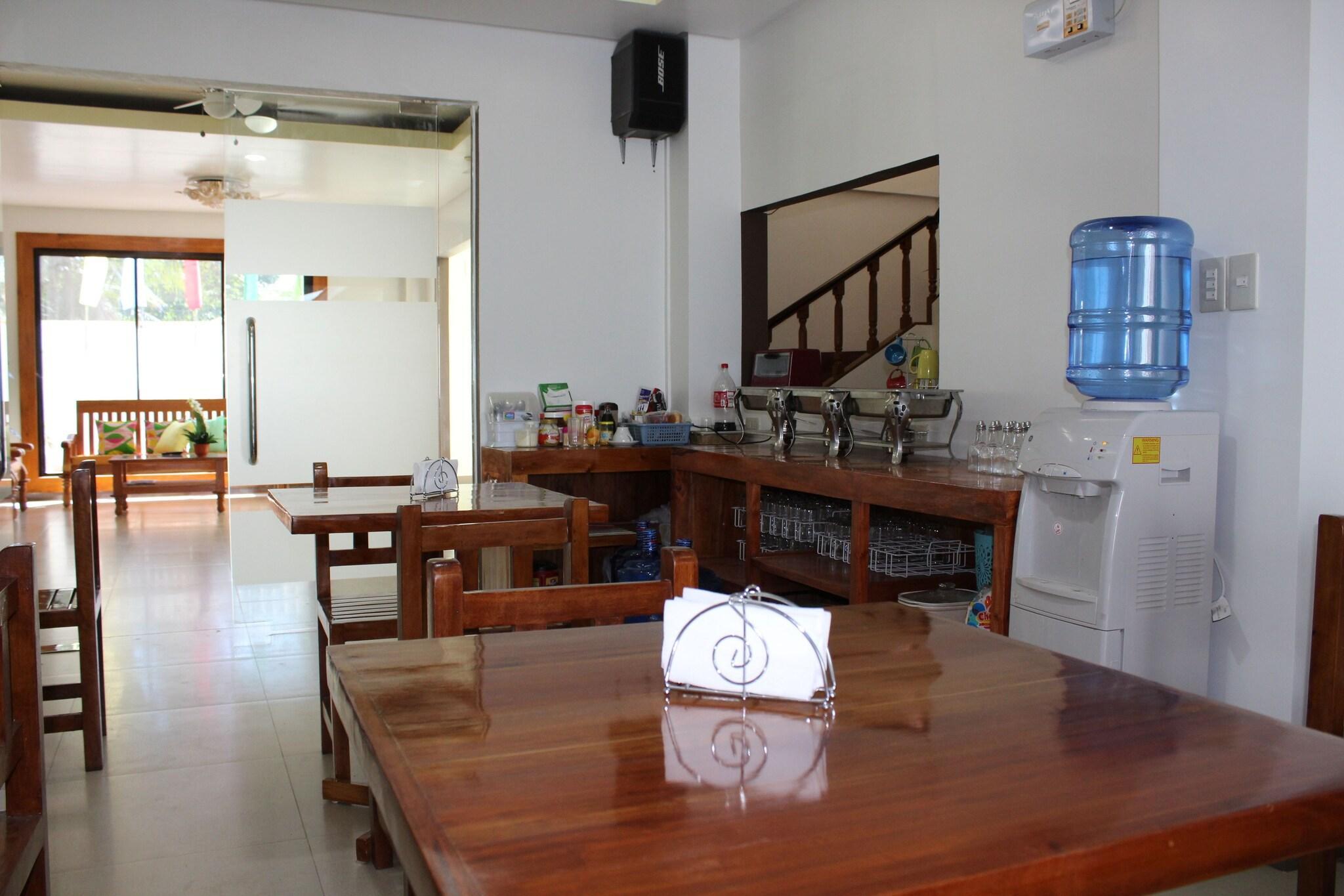 Restaurant Casa Belina Tourist Inn