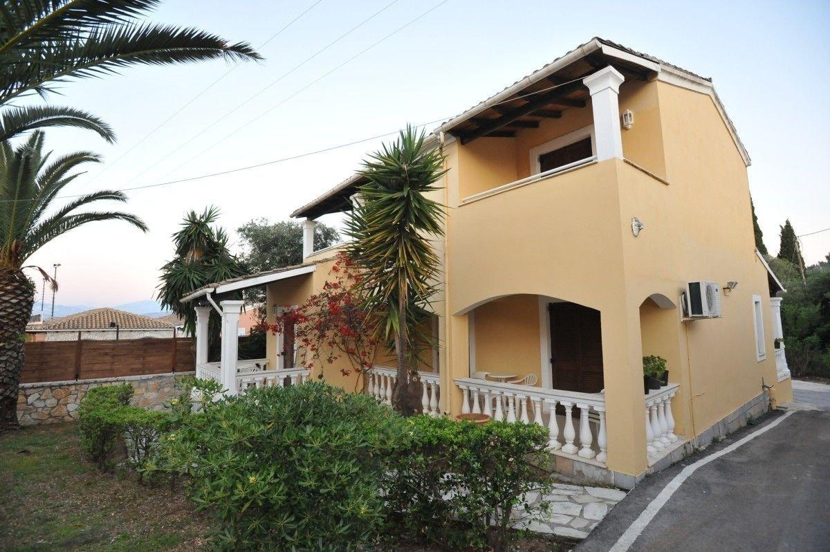 Vista Exterior Saint Spiridon Hotel