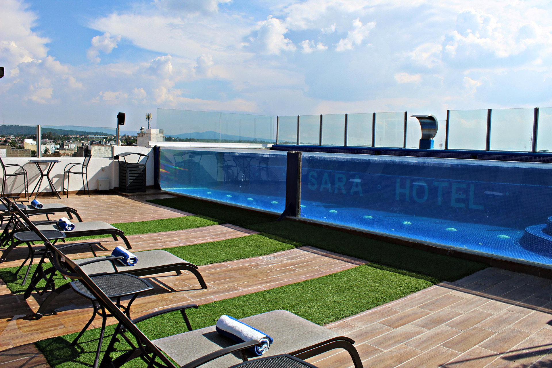 Vista Piscina Sara N Hotel & Spa