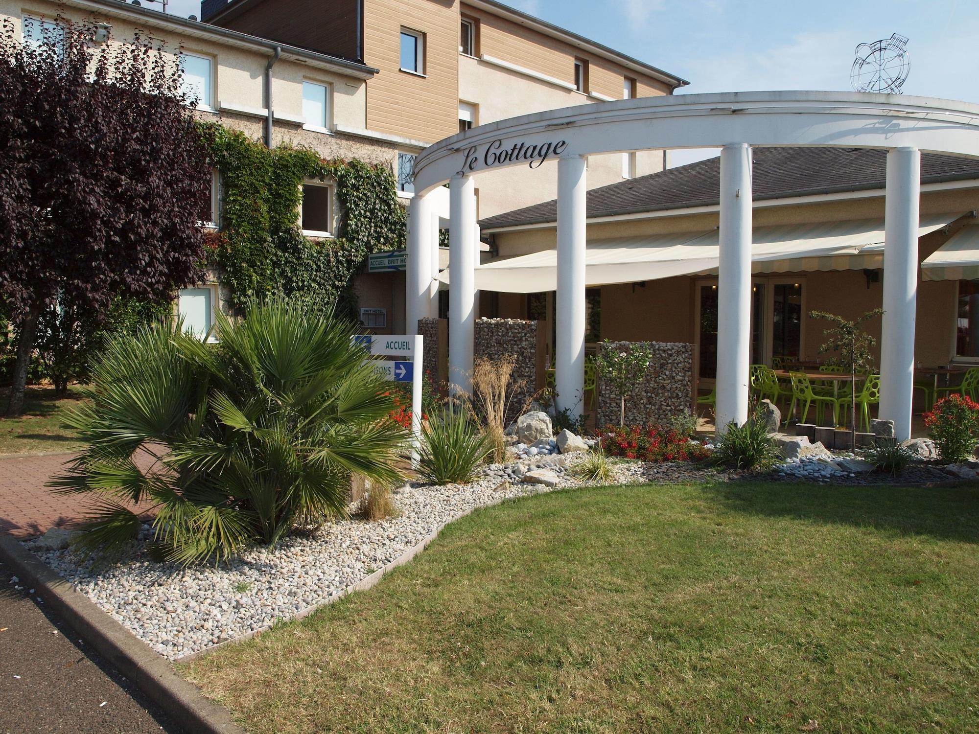 Vista Exterior Brit Hotel Le Cottage