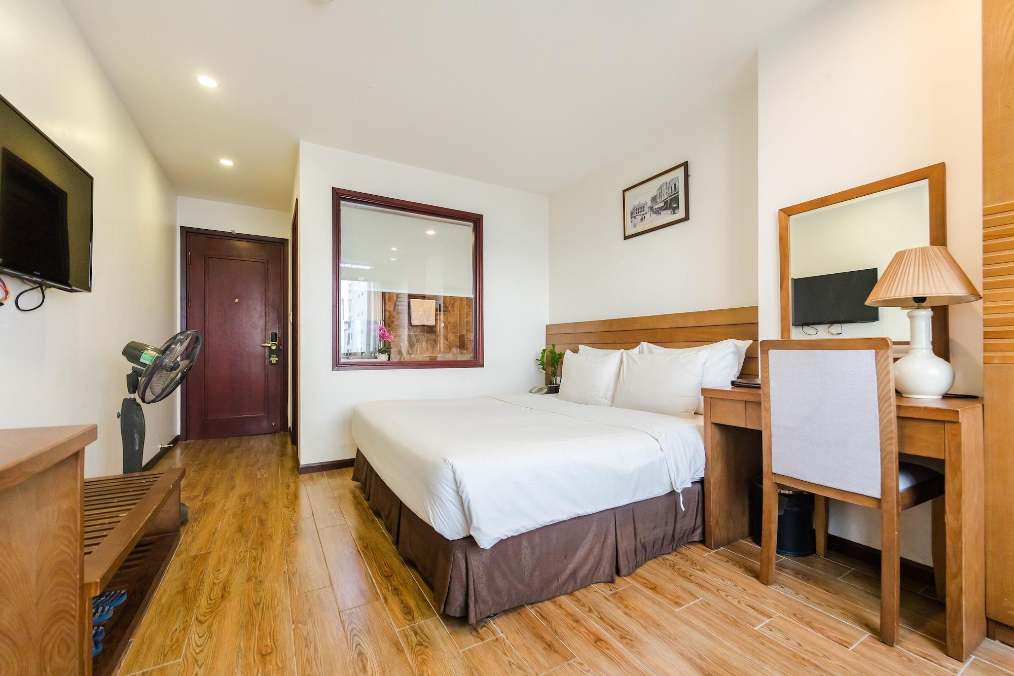 Varios One Hotel