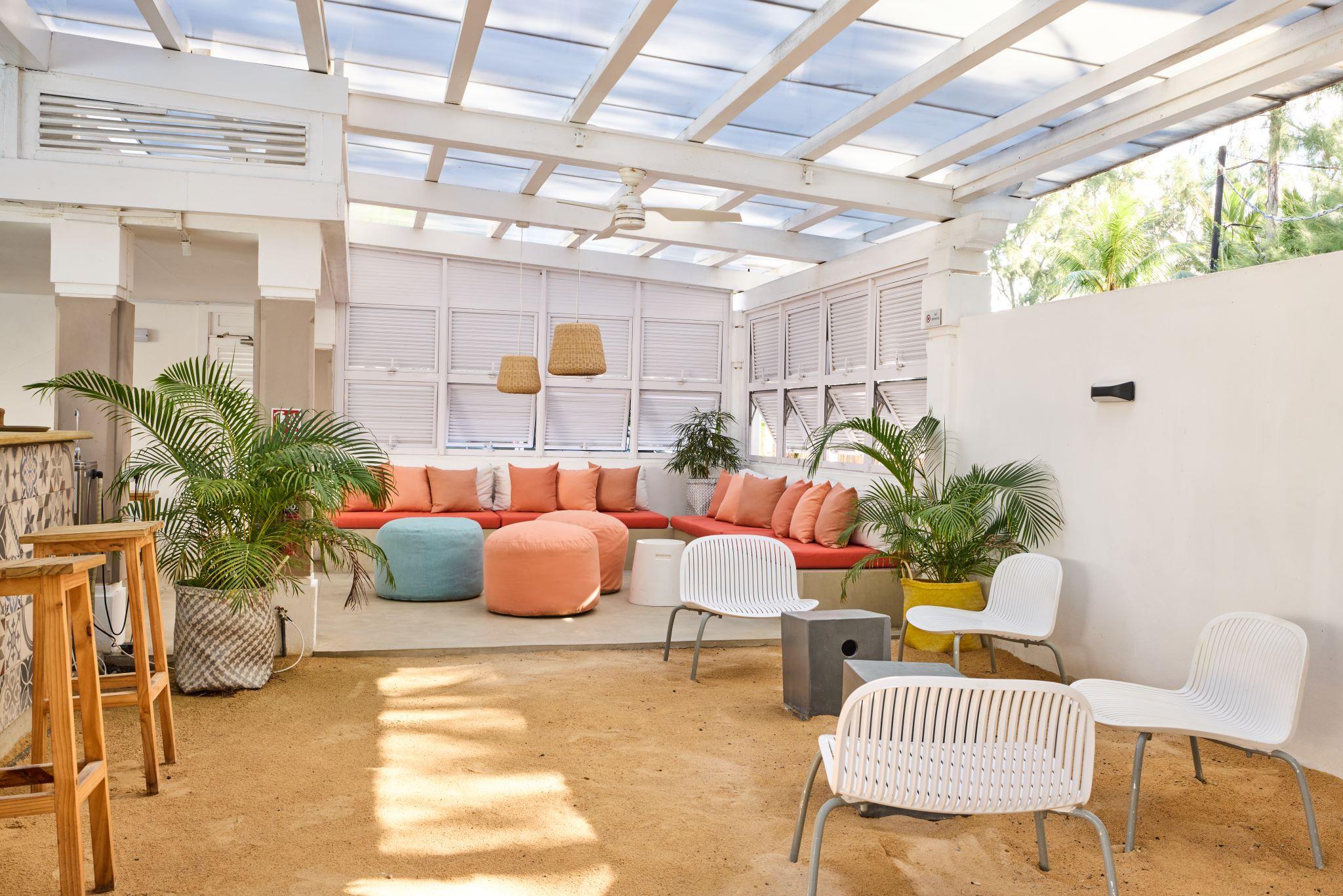 Bar/Salón Tropical Attitude, 3 Star