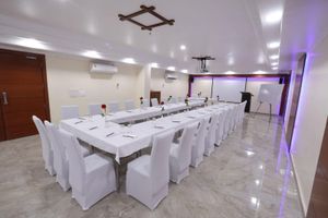 Alojamiento - Hotel Surya International