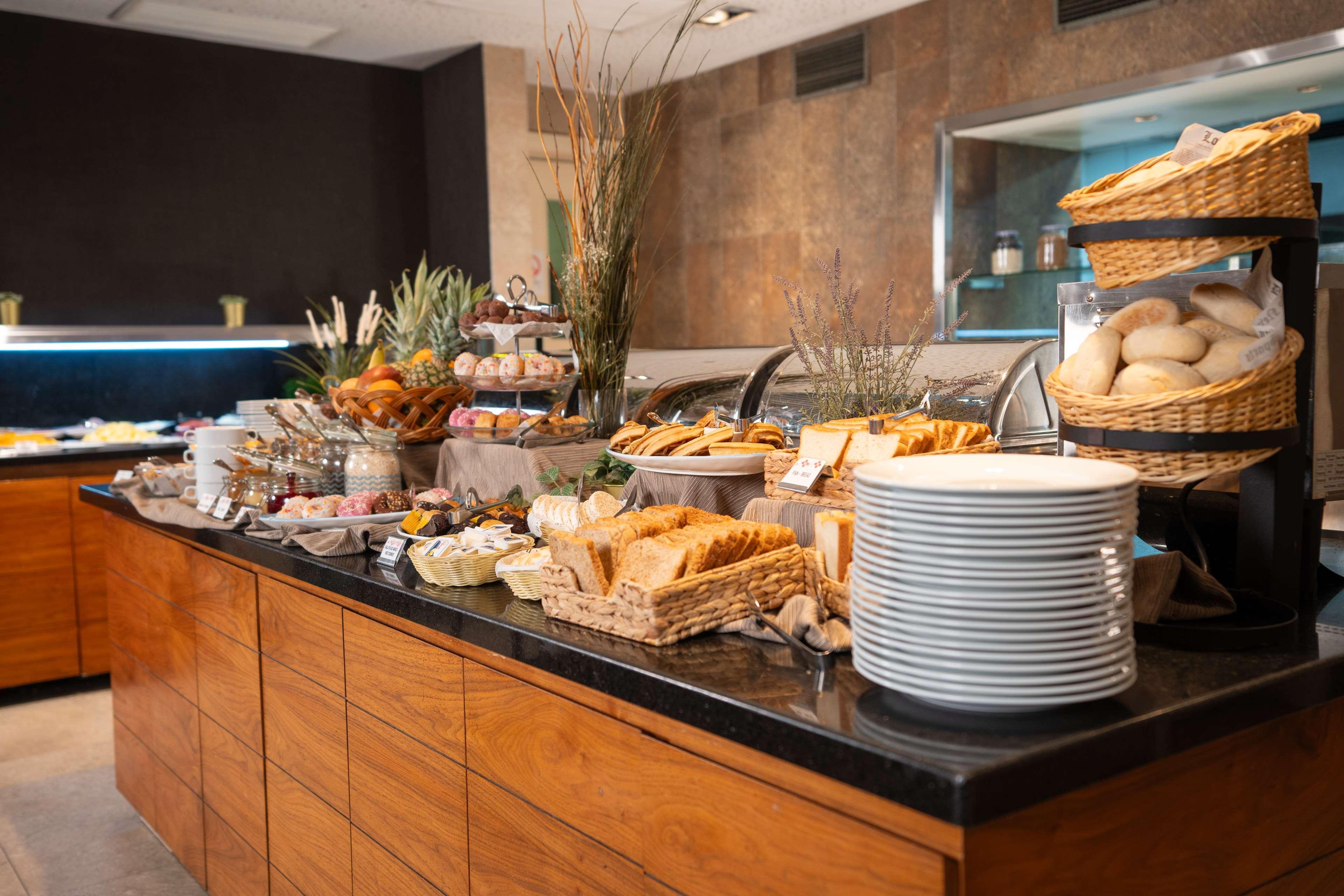 Restaurant Hilton Garden Inn Santiago Airport