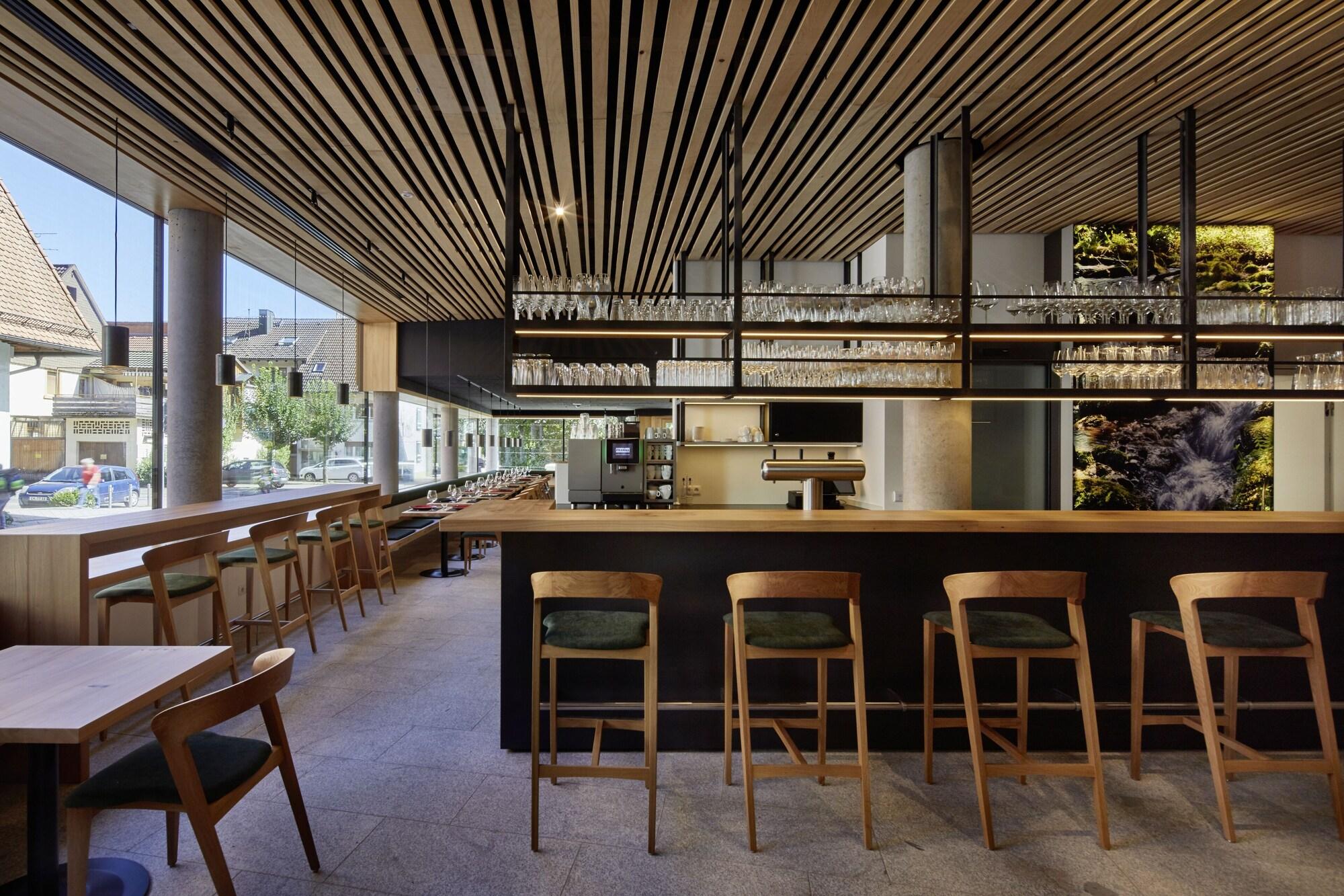 Bar/Salón ElzLand Hotel 9 Linden BUSINESS & FAMILIEN HOTEL