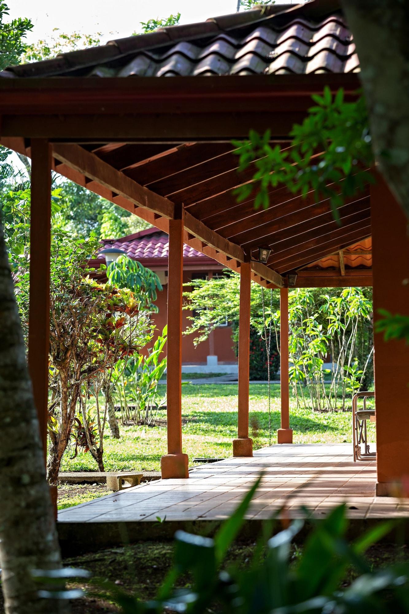 Vista Exterior Natural Lodge Caño Negro