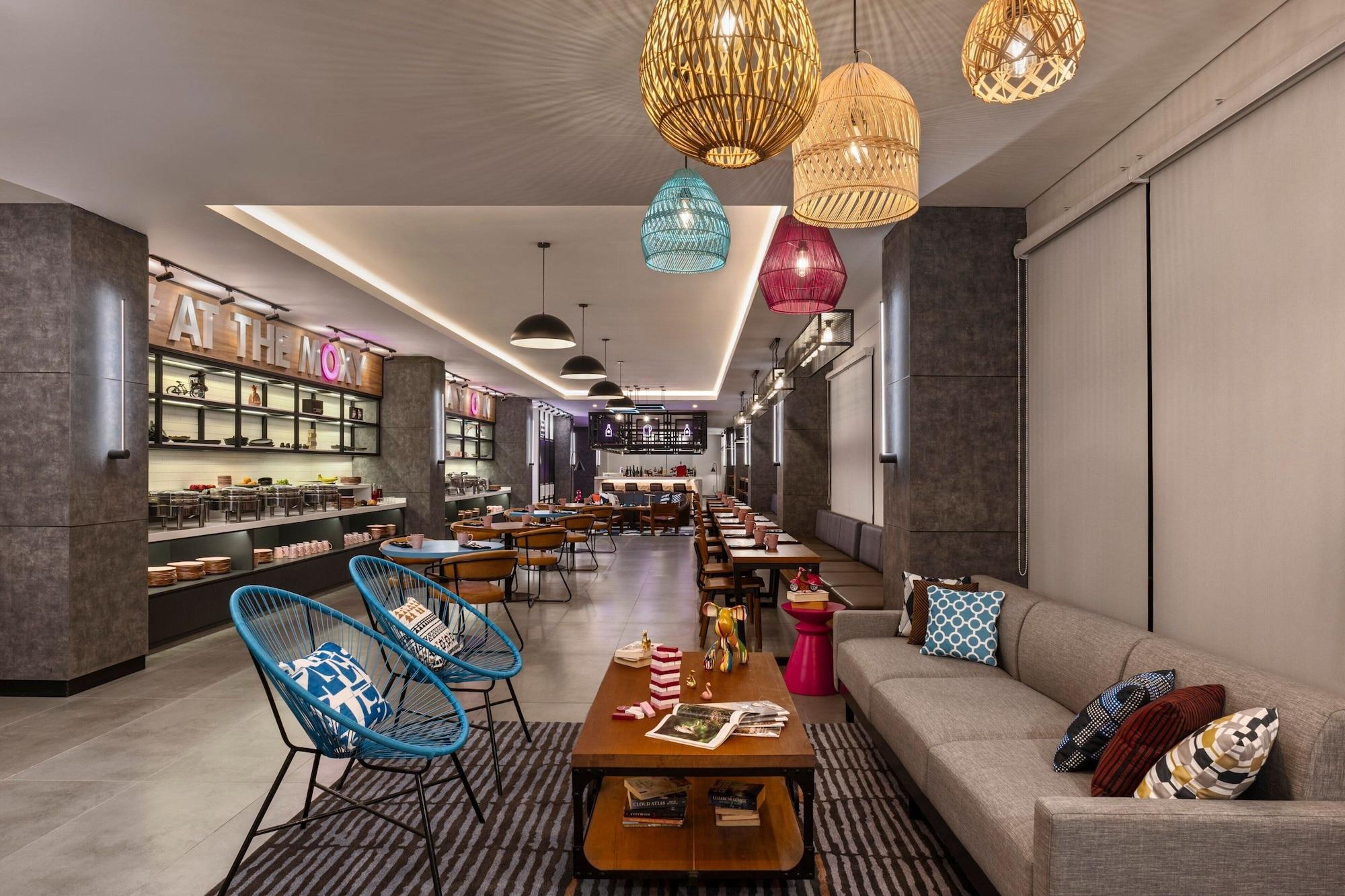 Restaurant Moxy Solo