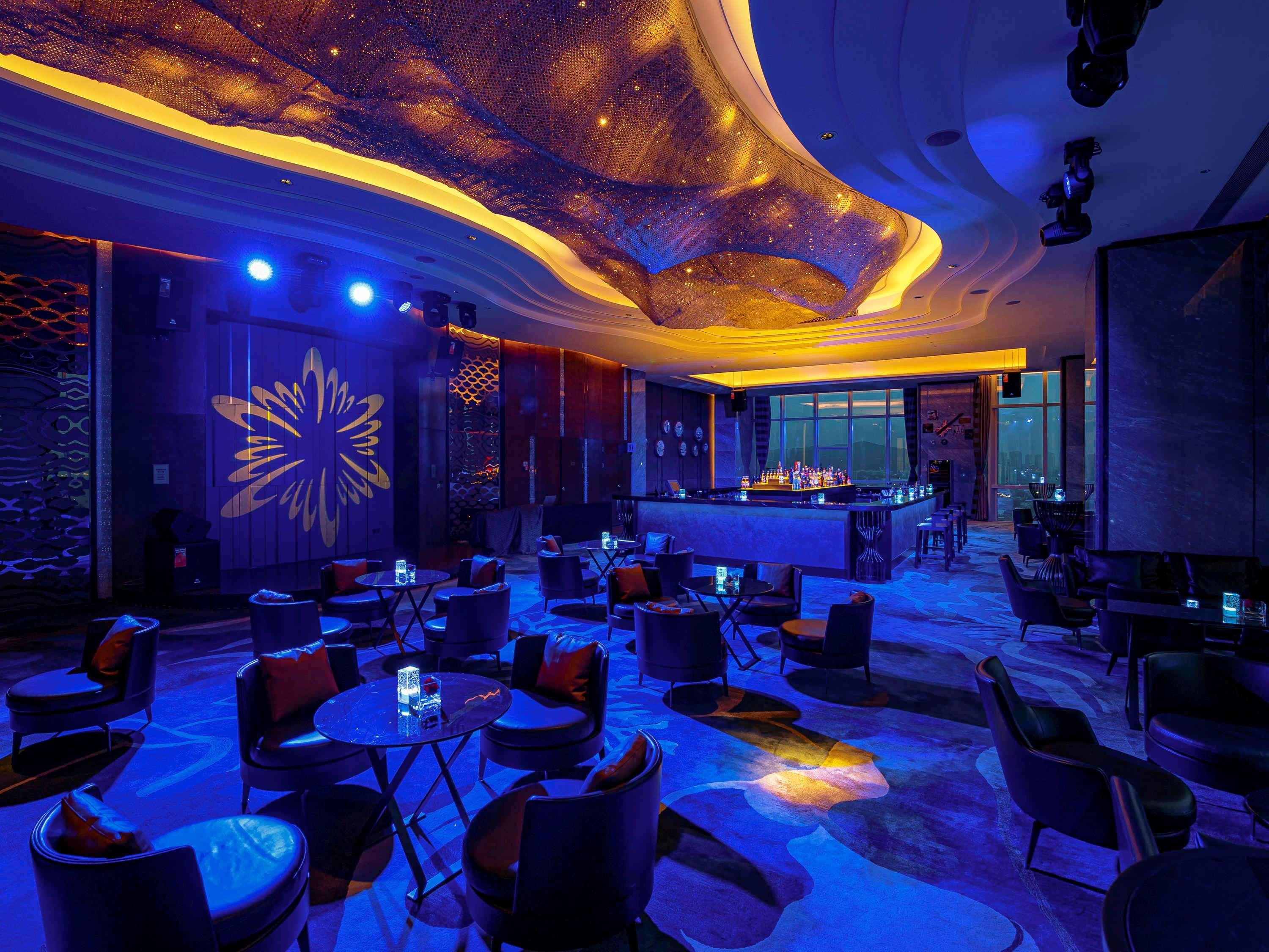 Bar/Salón Pullman Yantai Center