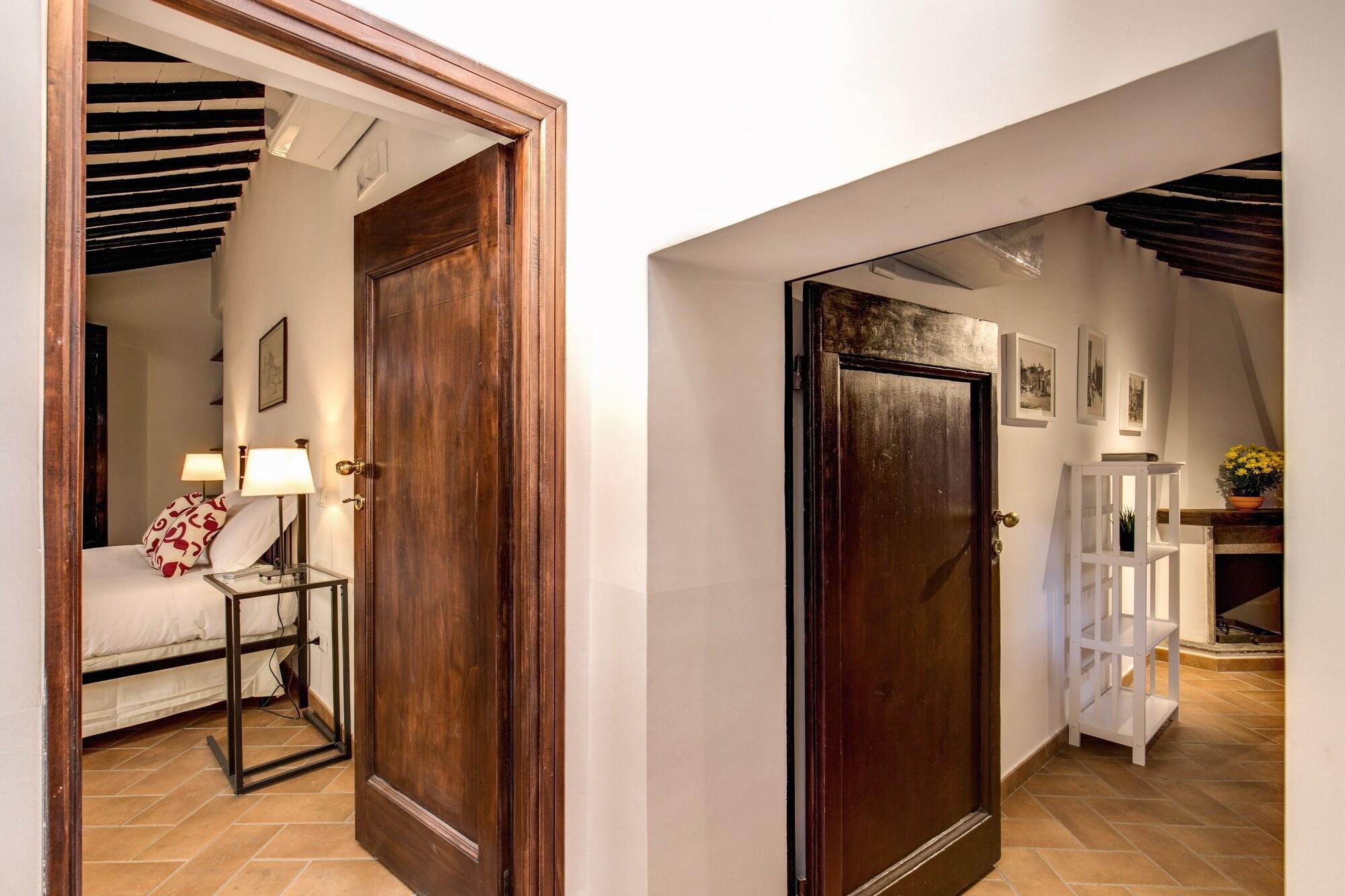 Vista Lobby Piccolo Trevi Suites