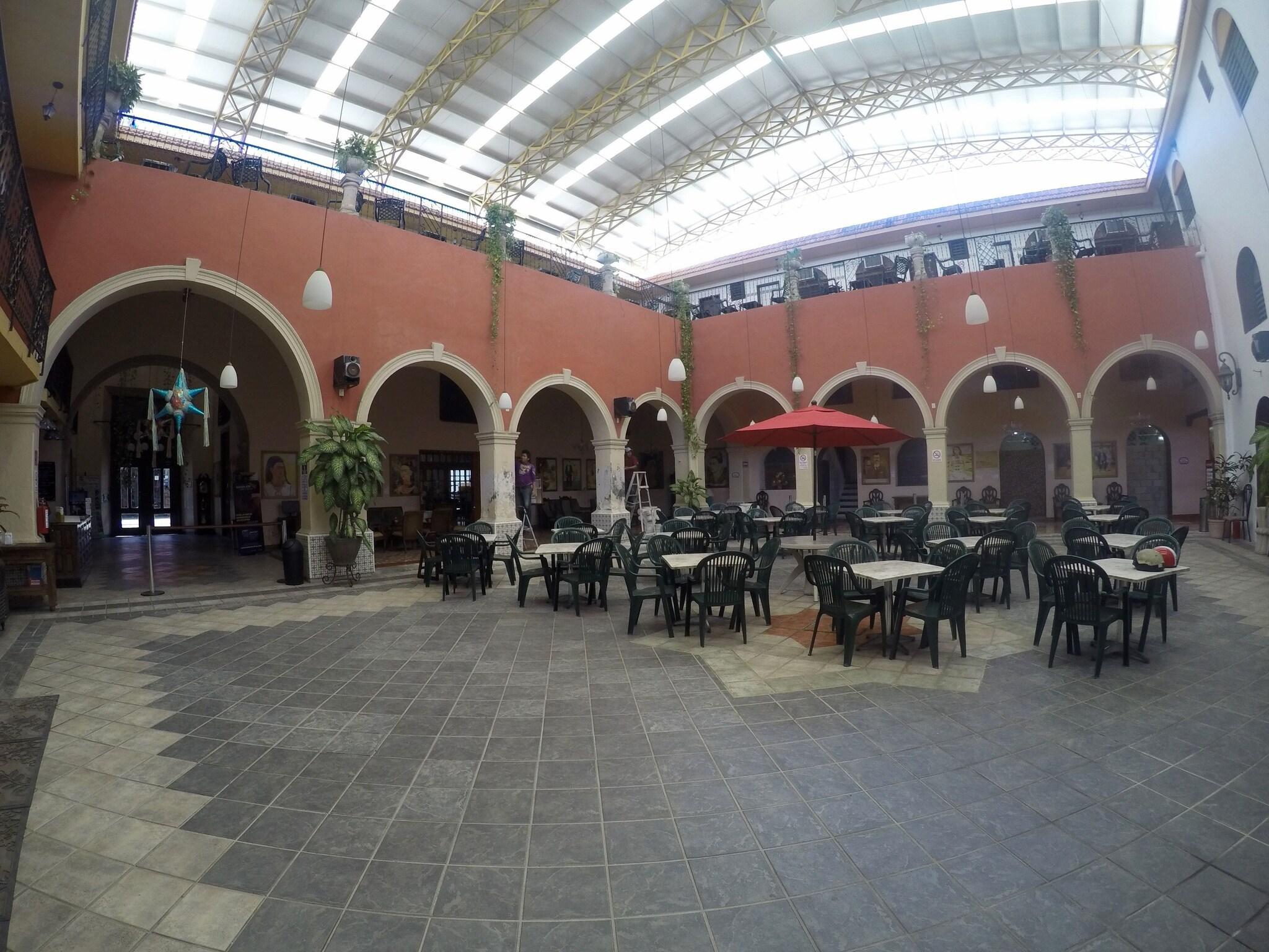 Bar/Salón Dolores Alba