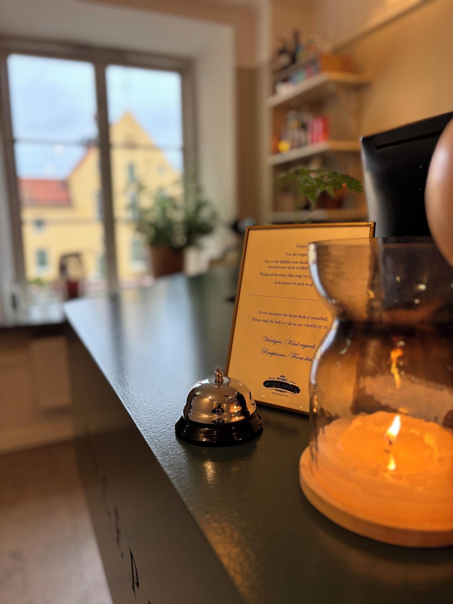 Vista Lobby Donners Hotel