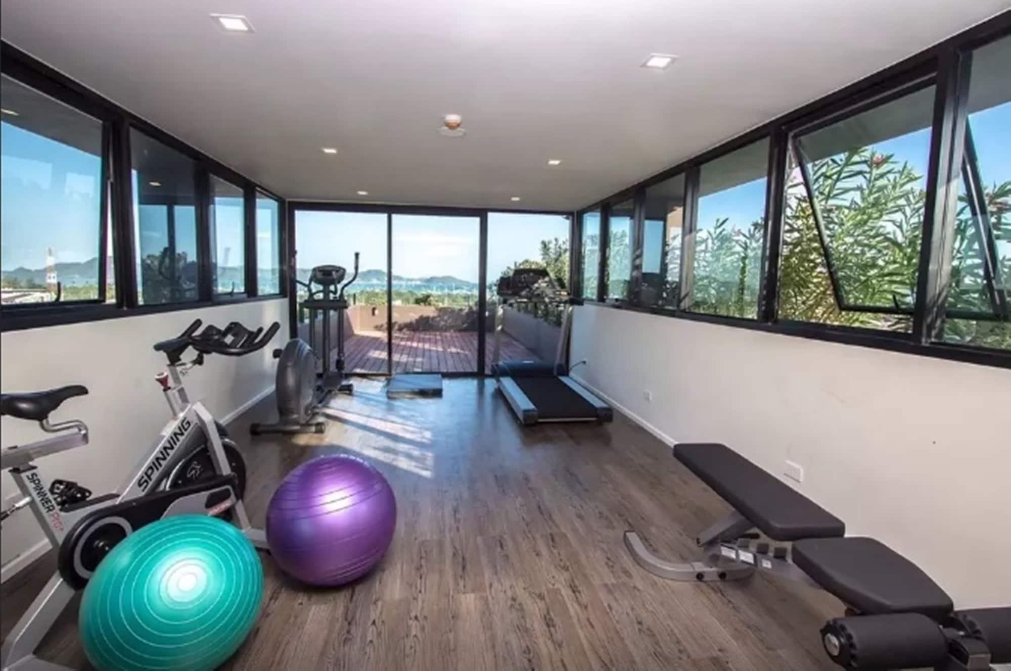 Gimnasio Dlux Condominium