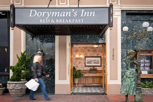 Alojamiento - Dorymans Oceanfront Inn
