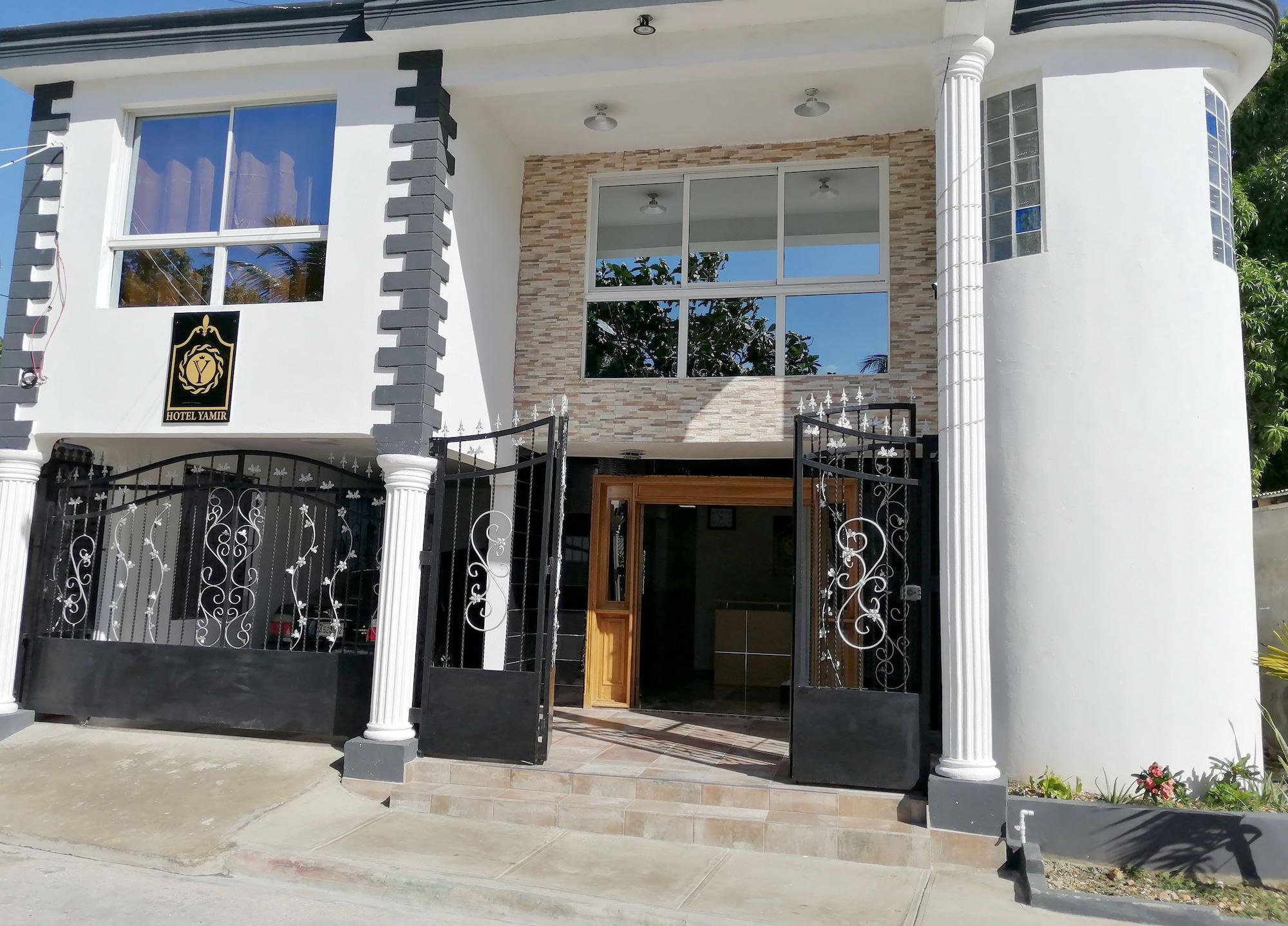 Varios Hotel Yamir