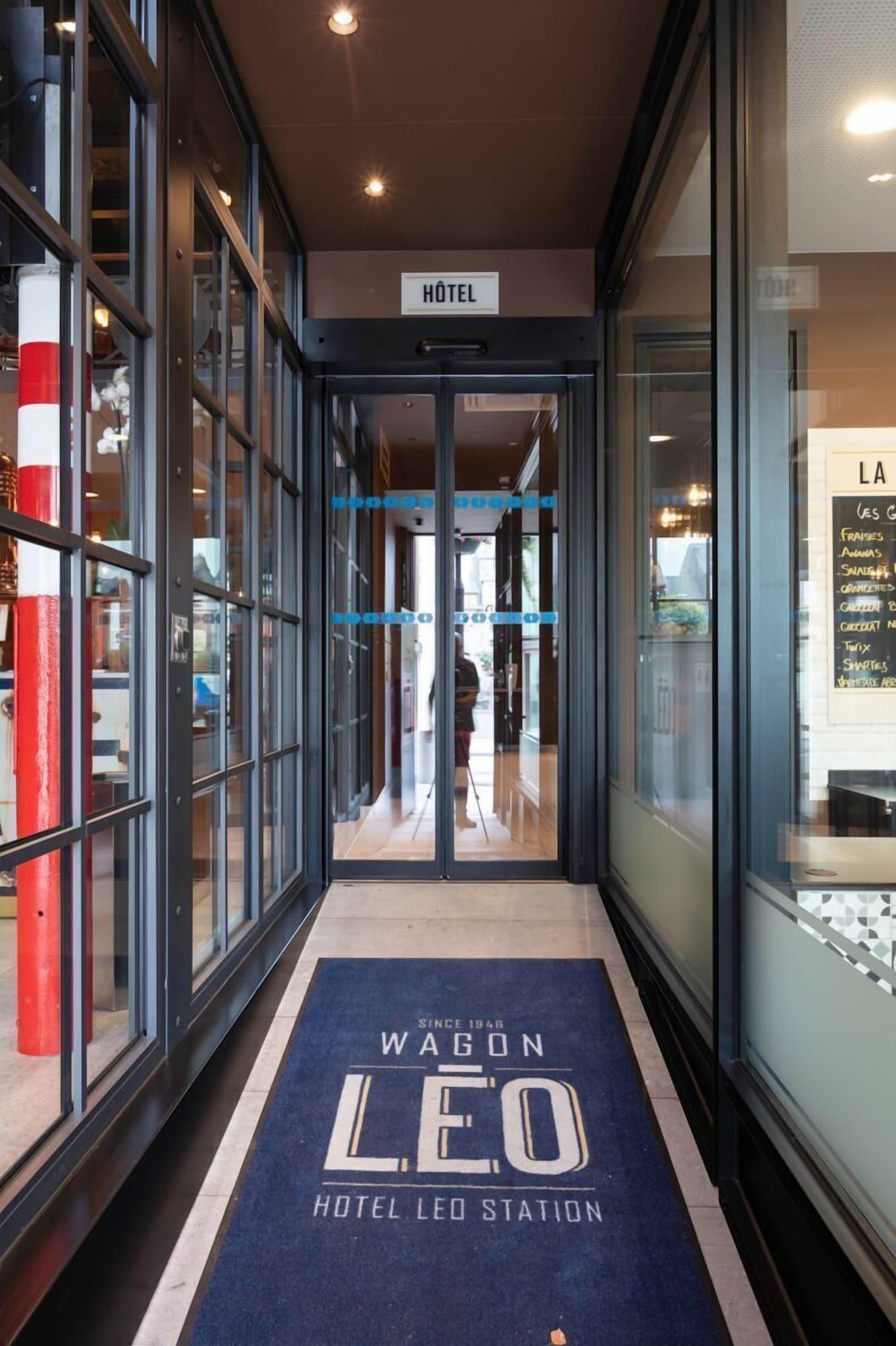 Vista Lobby Hotel Leo Station et Annexes
