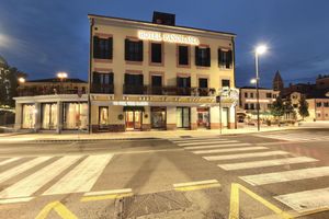 Alojamiento - Hotel Panorama