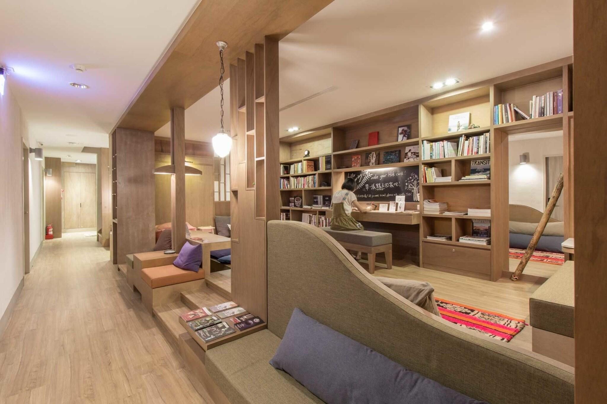 Instalaciones Recreativas Hok House