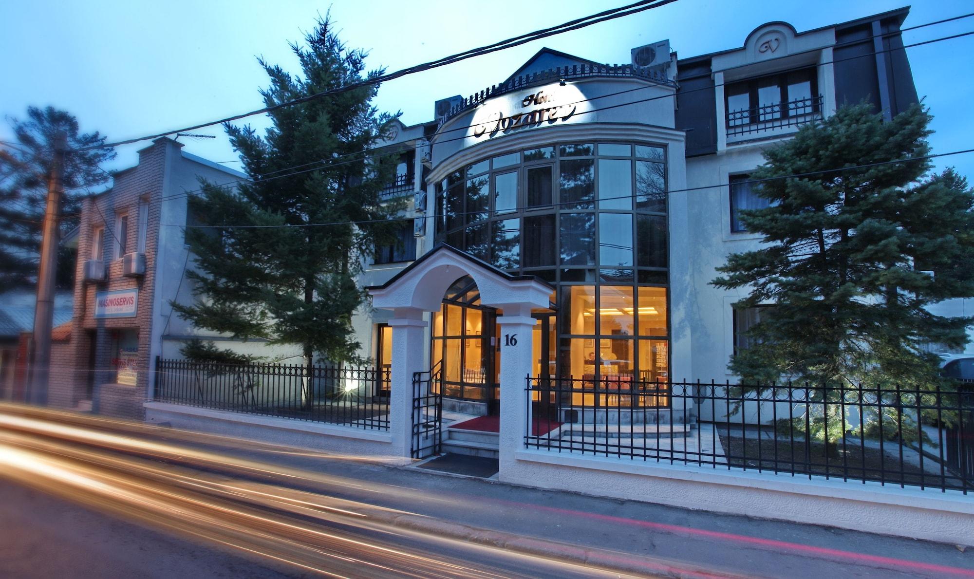 Vista Exterior Hotel Vozarev