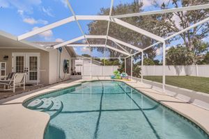 Renta temporal - Spacious Pool Paradise w/ Fenced Yard in Tampa!