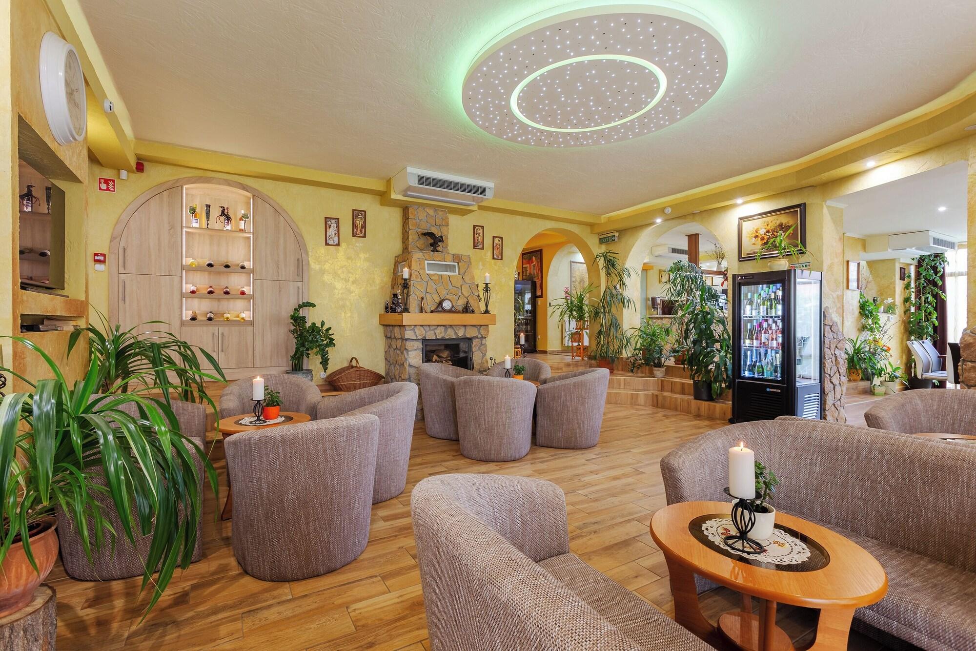 Vista Lobby Hotel Mayer Alsoörs