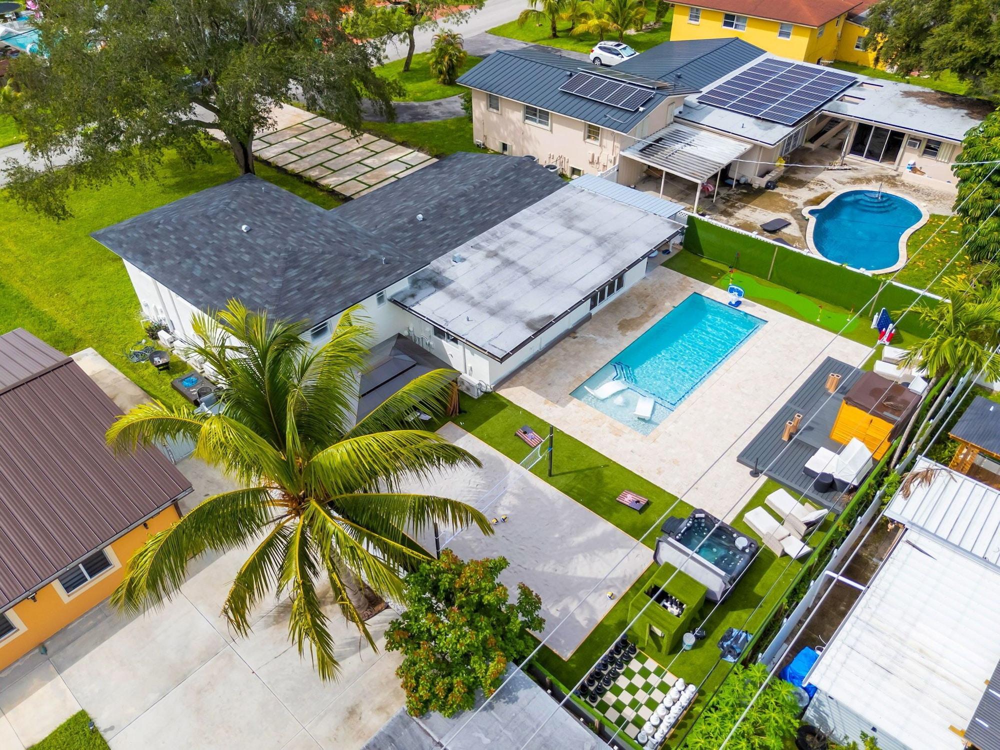 Vista Exterior Miami Resort Villa with Jacuzzi & Sauna